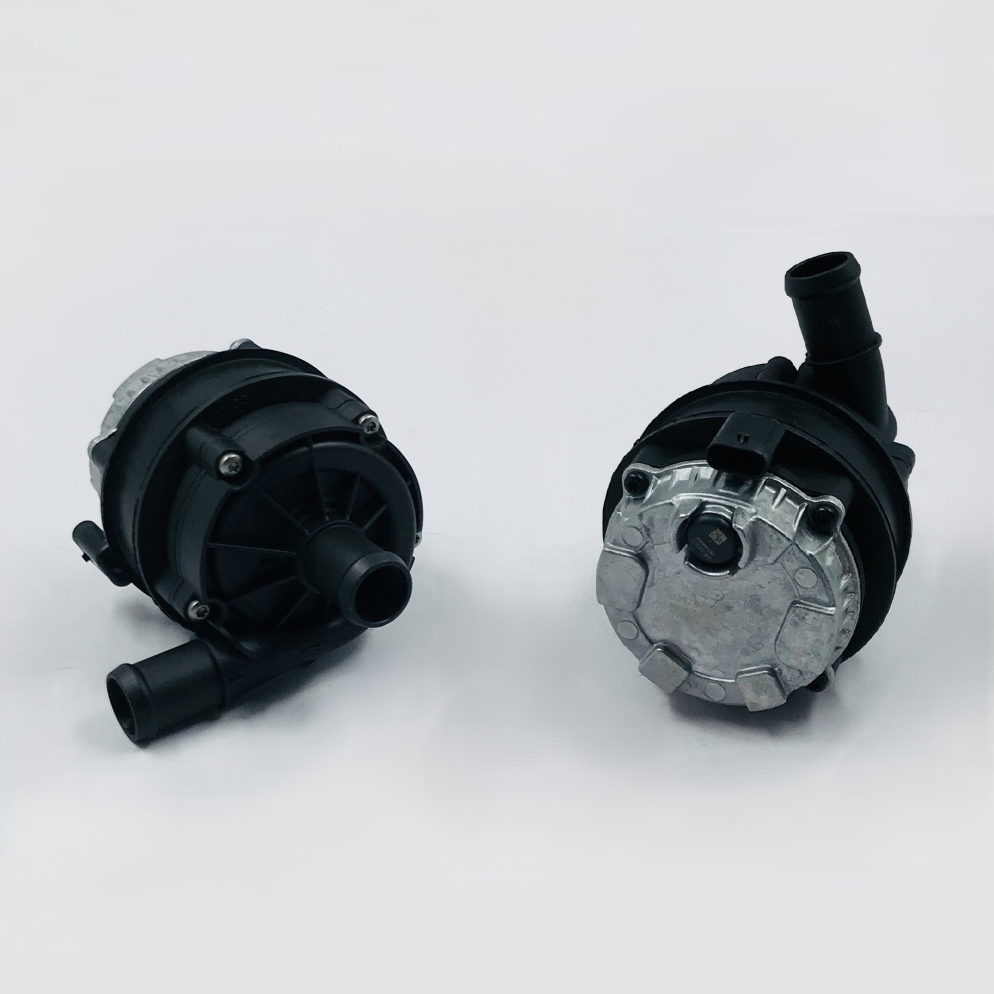Bomba de Agua Auxiliar BMW X3 17-22 3 pines