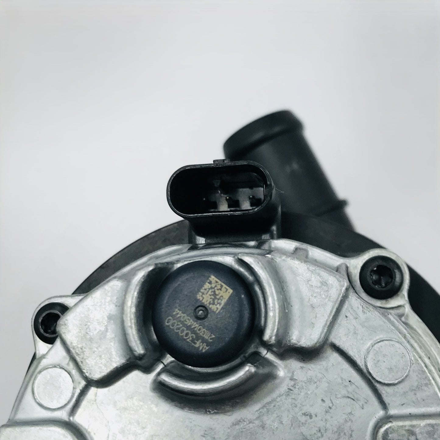 Bomba de Agua Auxiliar BMW X3 17-22 3 pines
