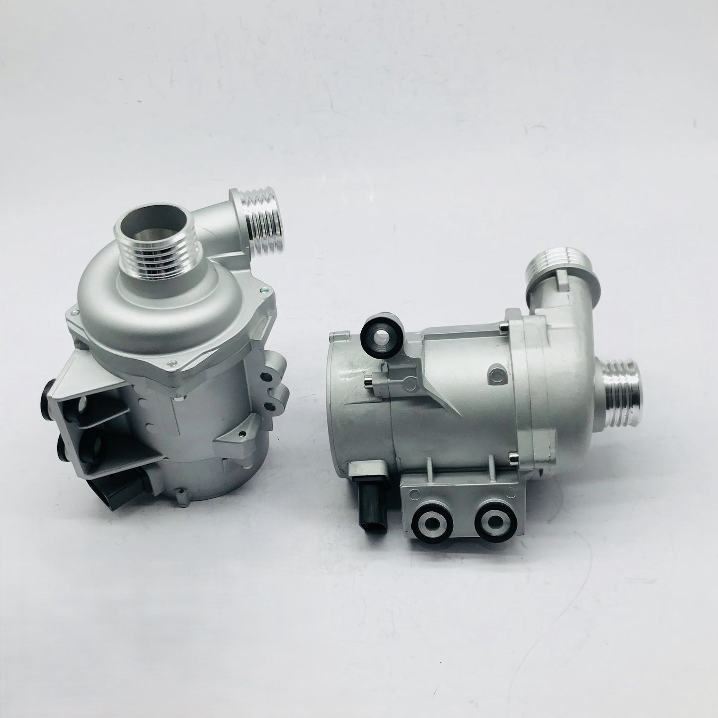 BOMBA AGUA BMW SERIE 1 3 5 X3 X5 3.0 ELECTRICA