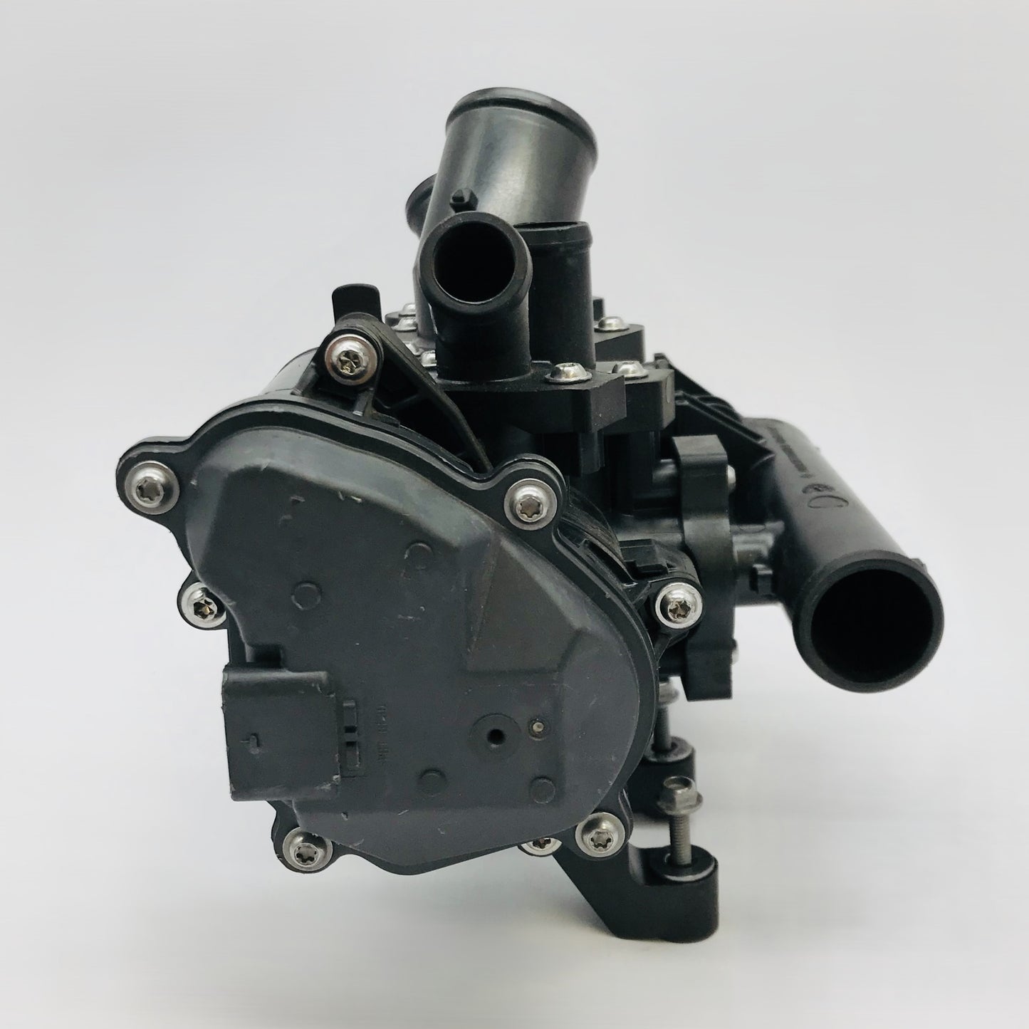 Toma Agua Chev 2.7 Silverado Sierra 19-25 Electronica