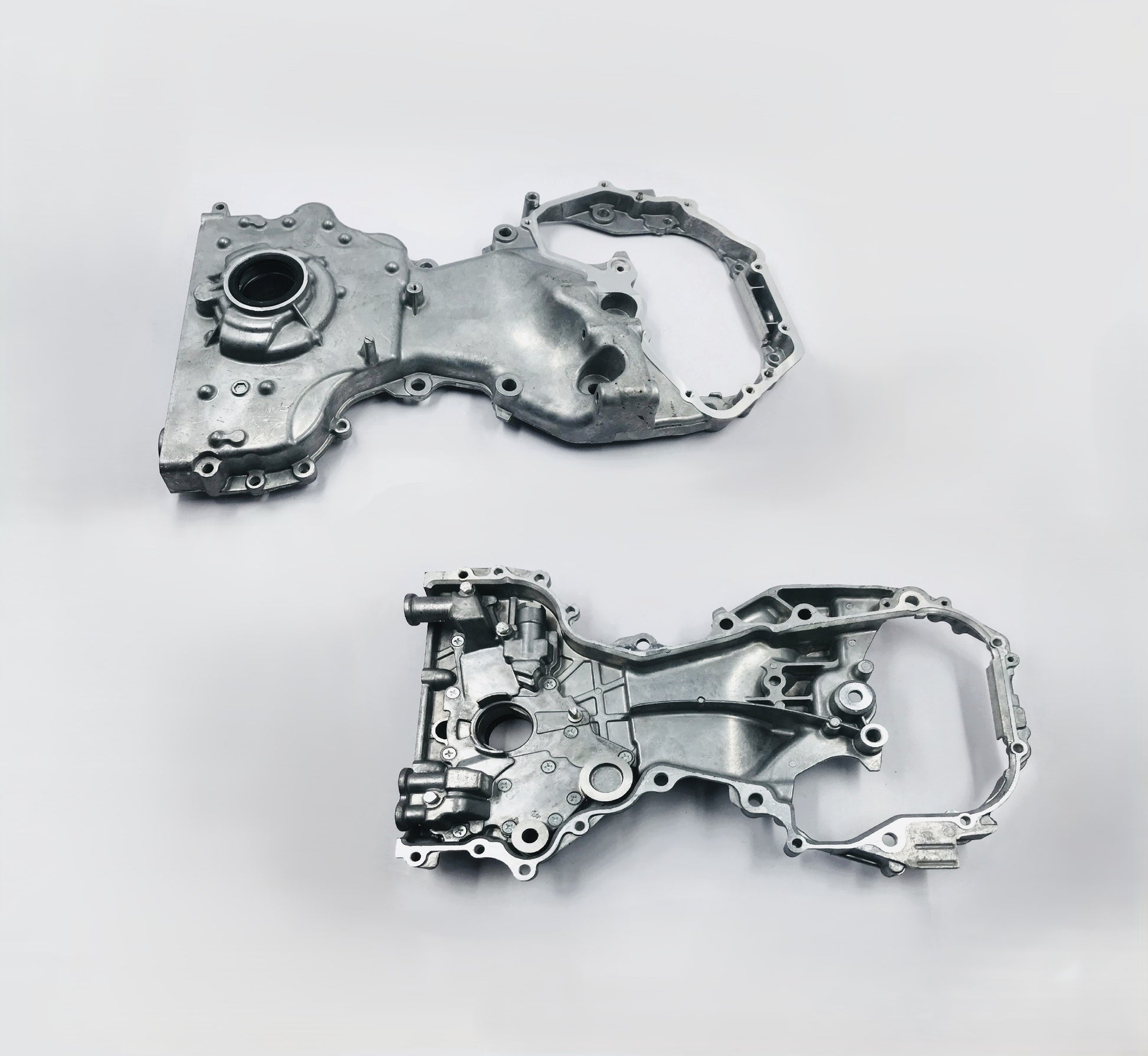 Tapa Distribucion Nissan  2.5 Altima X-Trail QR25DE 01-21