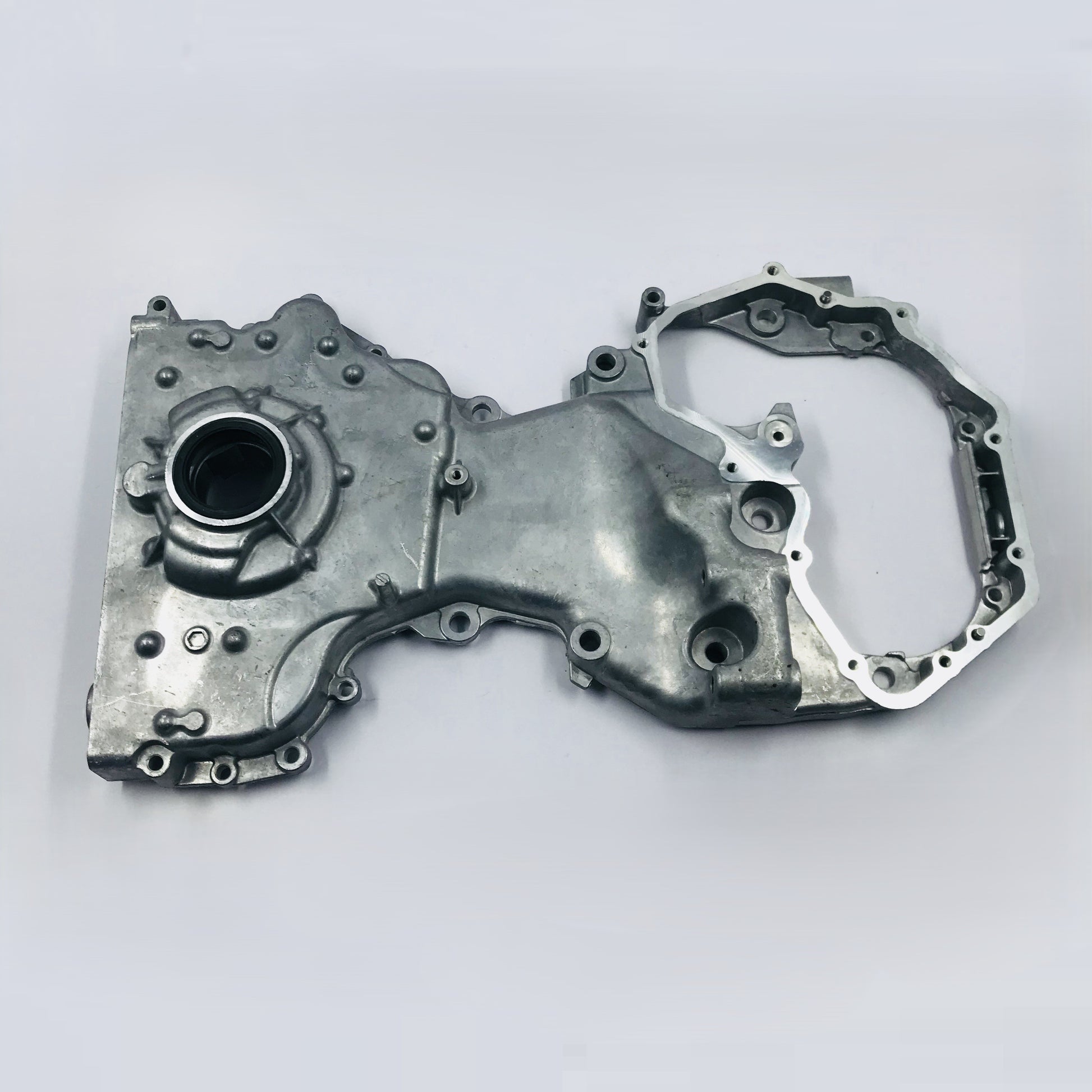 Tapa Distribucion Nissan  2.5 Altima X-Trail QR25DE 01-21