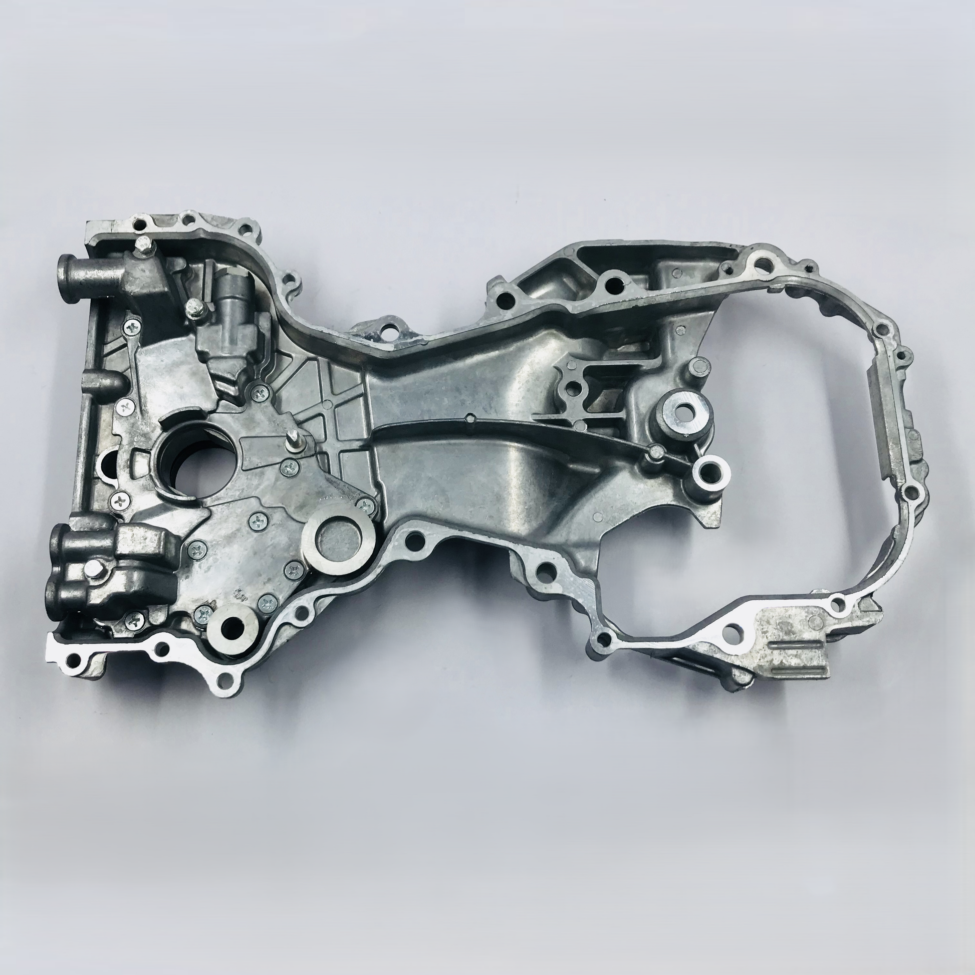 Tapa Distribucion Nissan  2.5 Altima X-Trail QR25DE 01-21