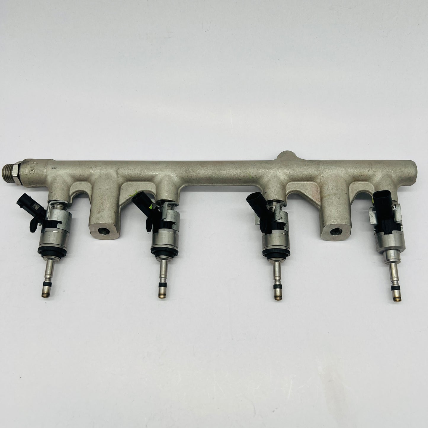 Riel de inyectores VW 2.0 18-25 Original