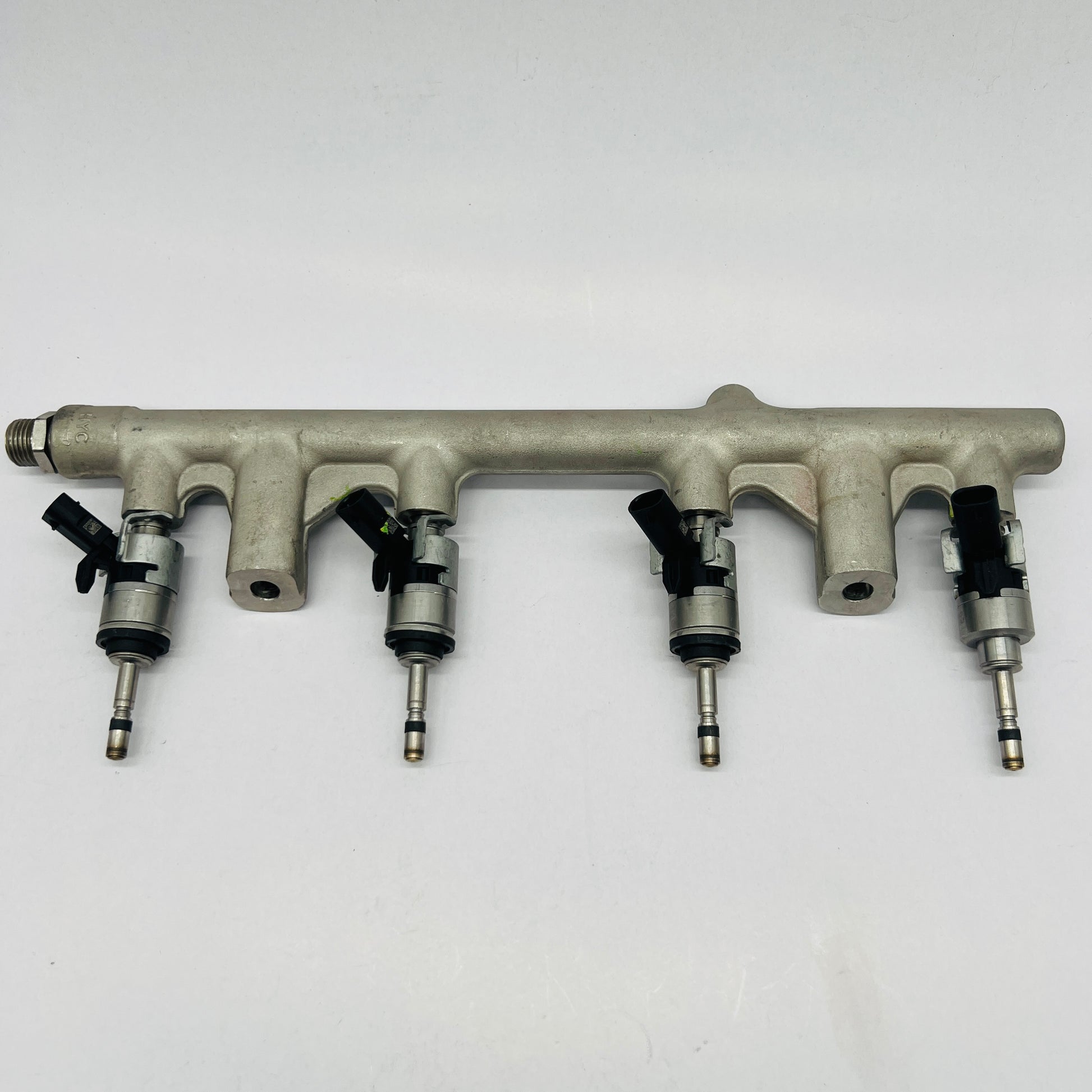 Riel de inyectores VW 2.0 18-25 Original