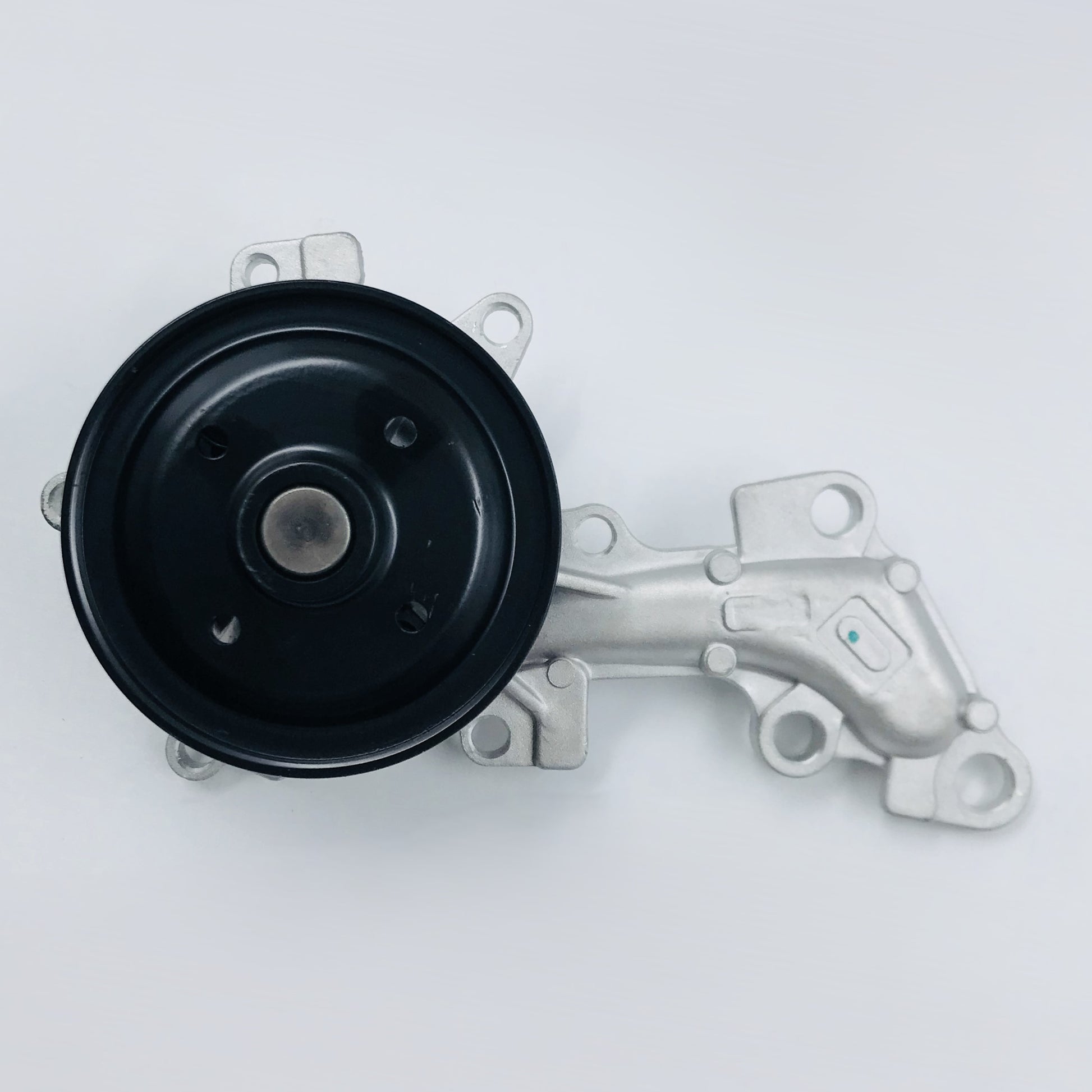 Bomba Agua Toyota 1.3 1.5 Yaris Larga Con Polea