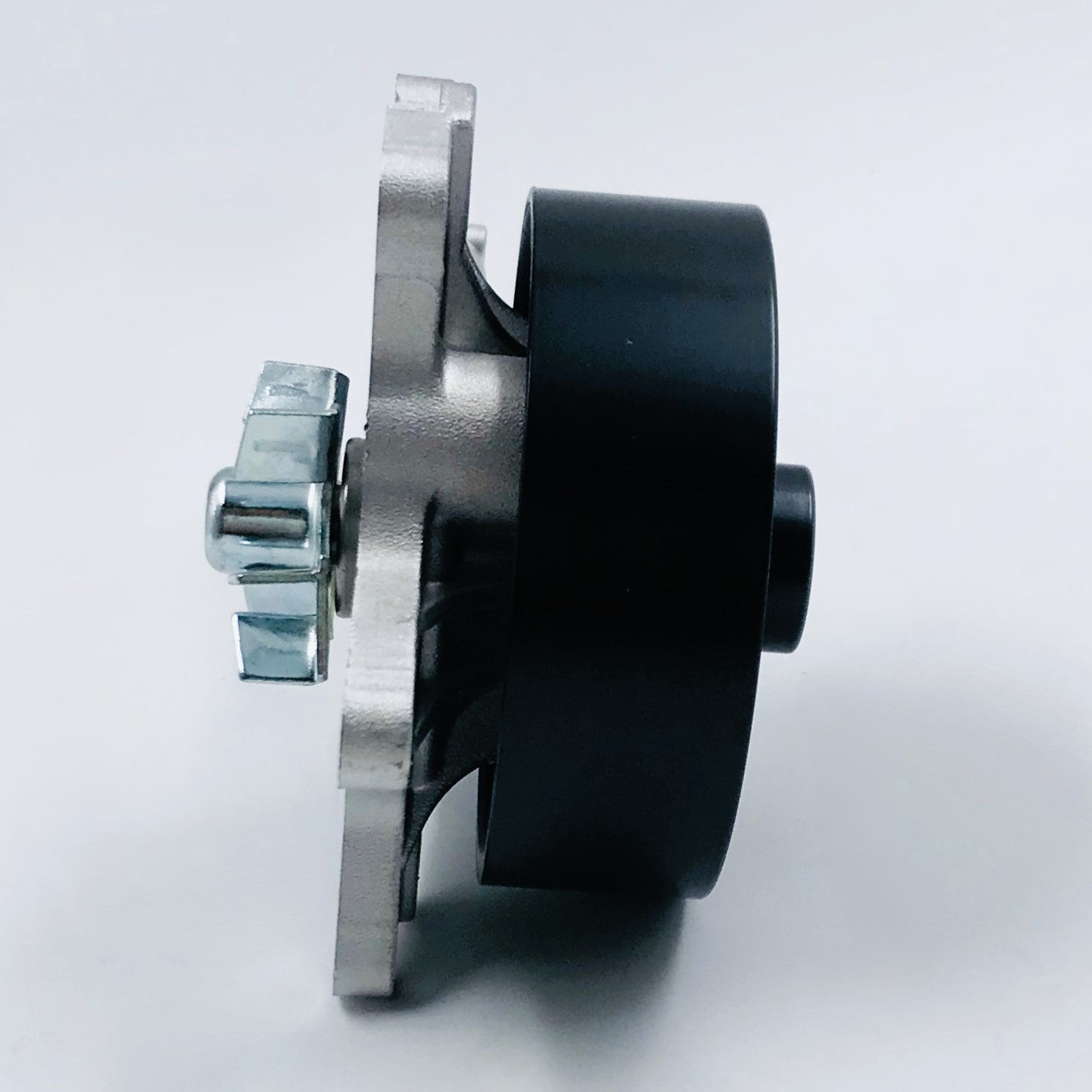 Bomba Agua Toyota 1.3 1.5 Yaris Larga Con Polea