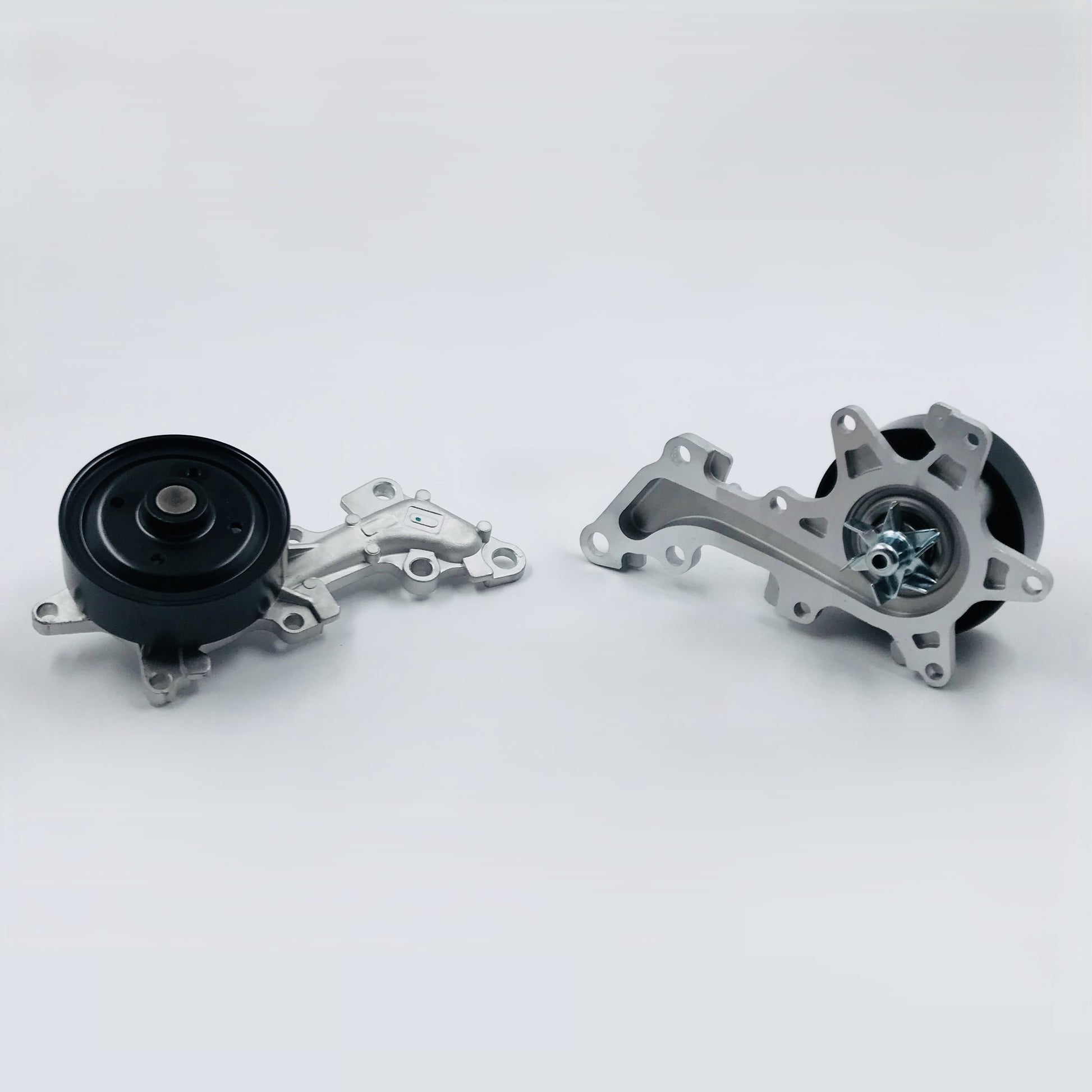 Bomba Agua Toyota 1.3 Yaris Corolla Larga 05-16