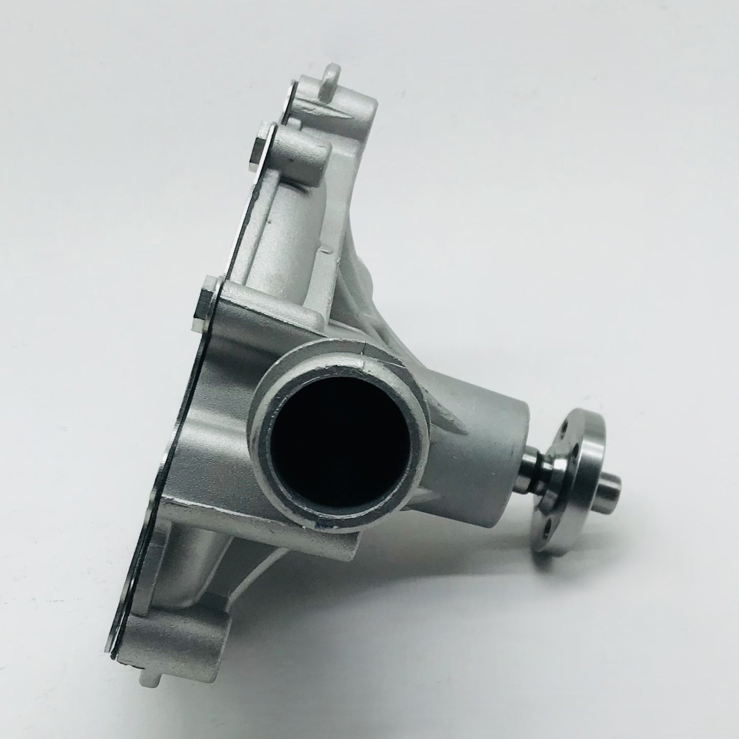 Bomba Agua Nissan 2.4 Van 87-89