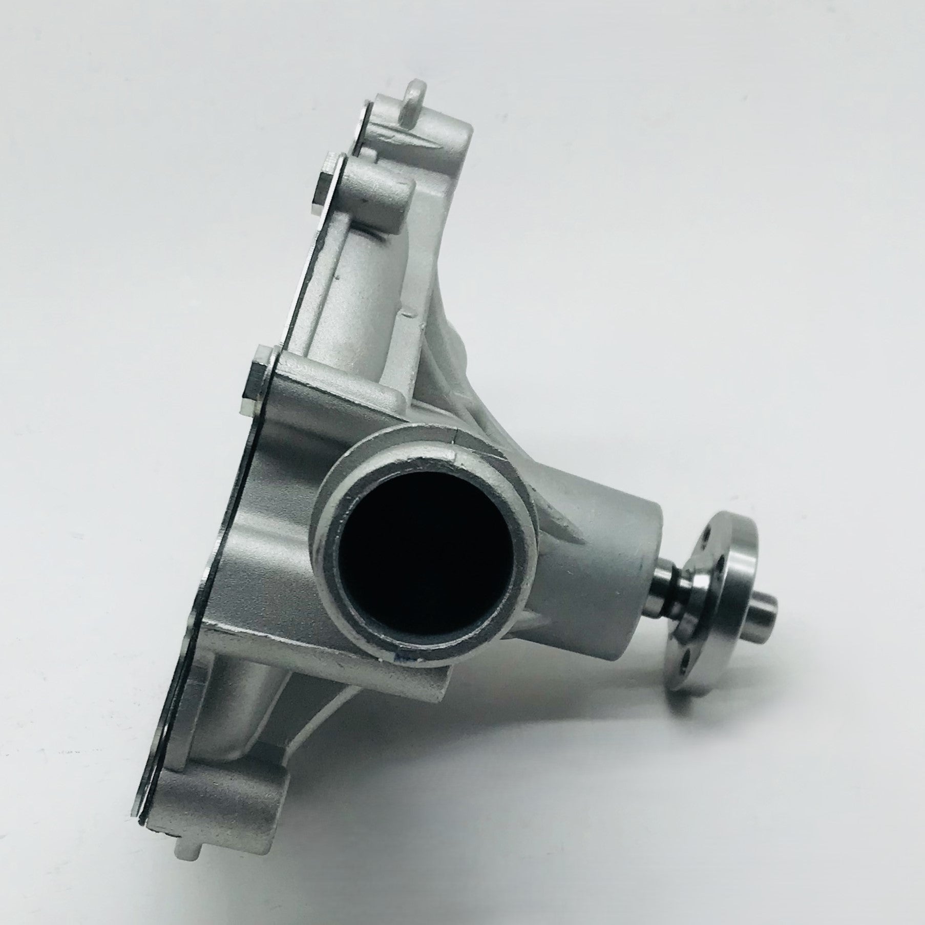 Bomba Agua Nissan 2.4 Van 87-89