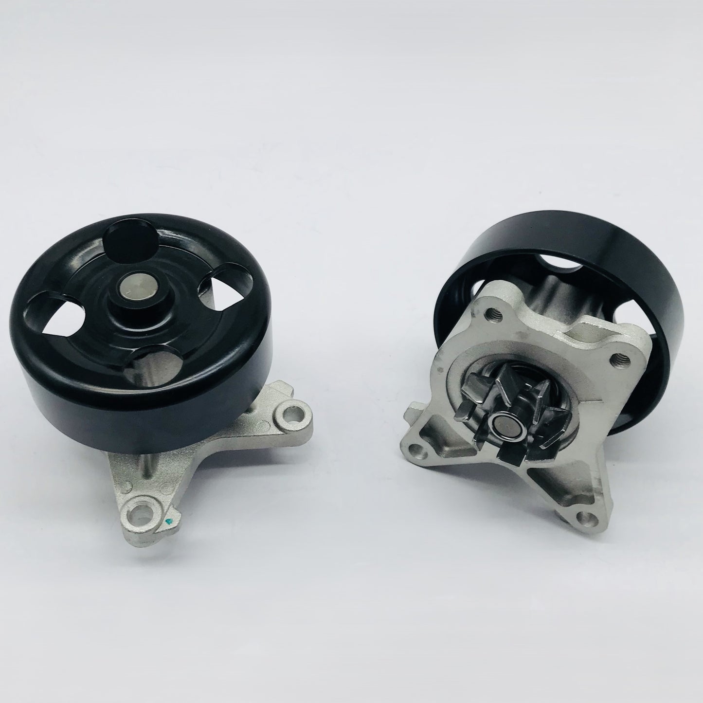 Bomba Agua Nissan 1.8 2.0 Sentra Tida Versa Con Polea