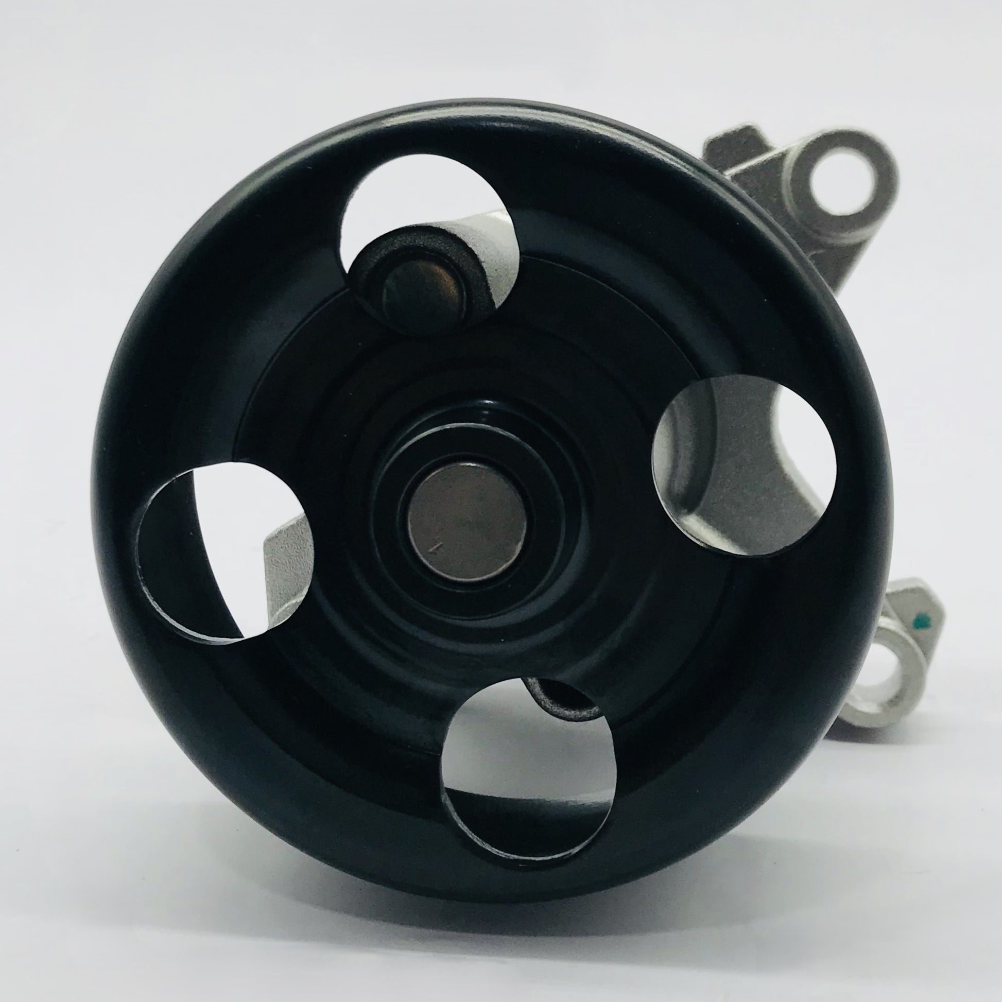 Bomba Agua Nissan 1.8 2.0 Sentra Tida Versa Con Polea