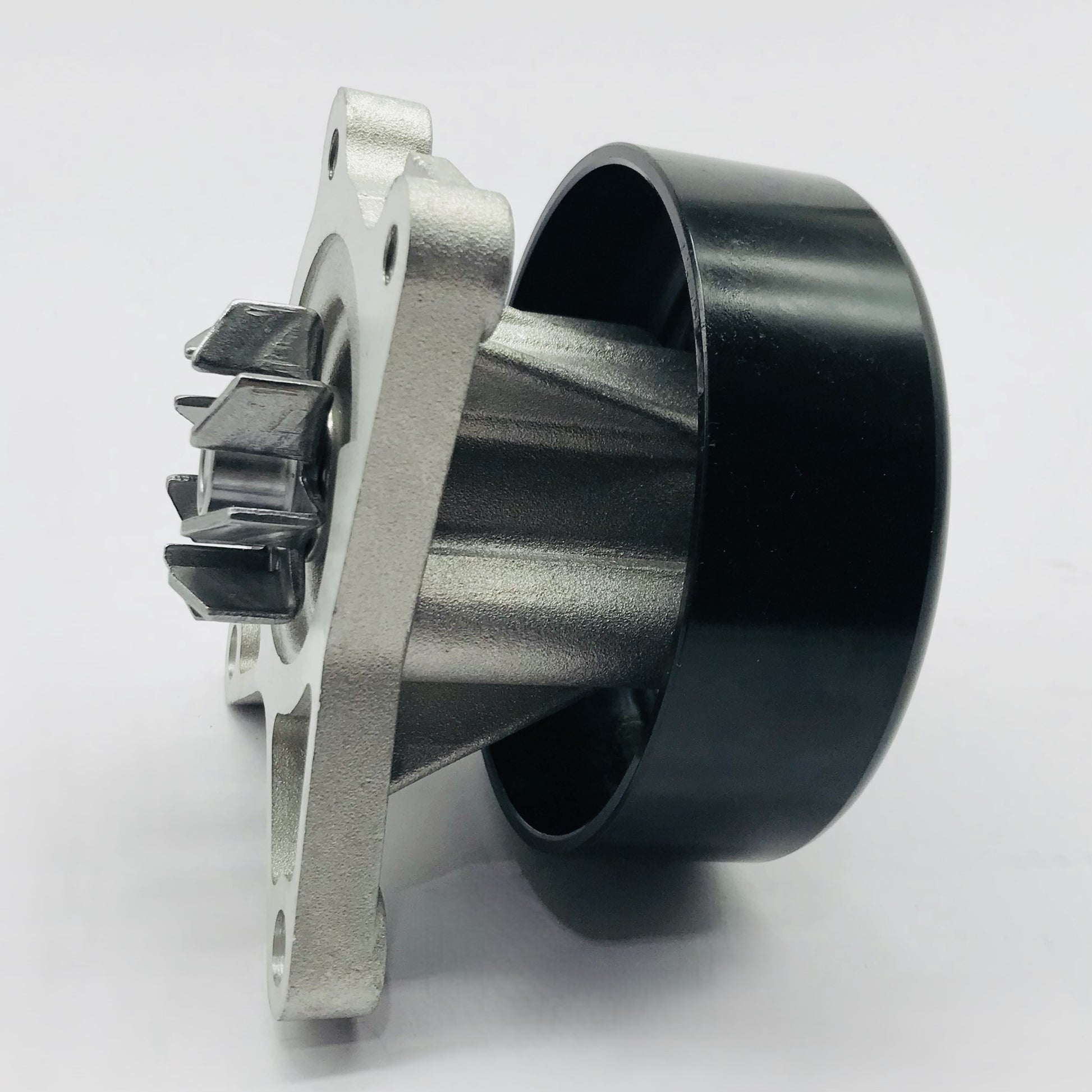 Bomba Agua Nissan 1.8 2.0 Sentra Tida Versa Con Polea