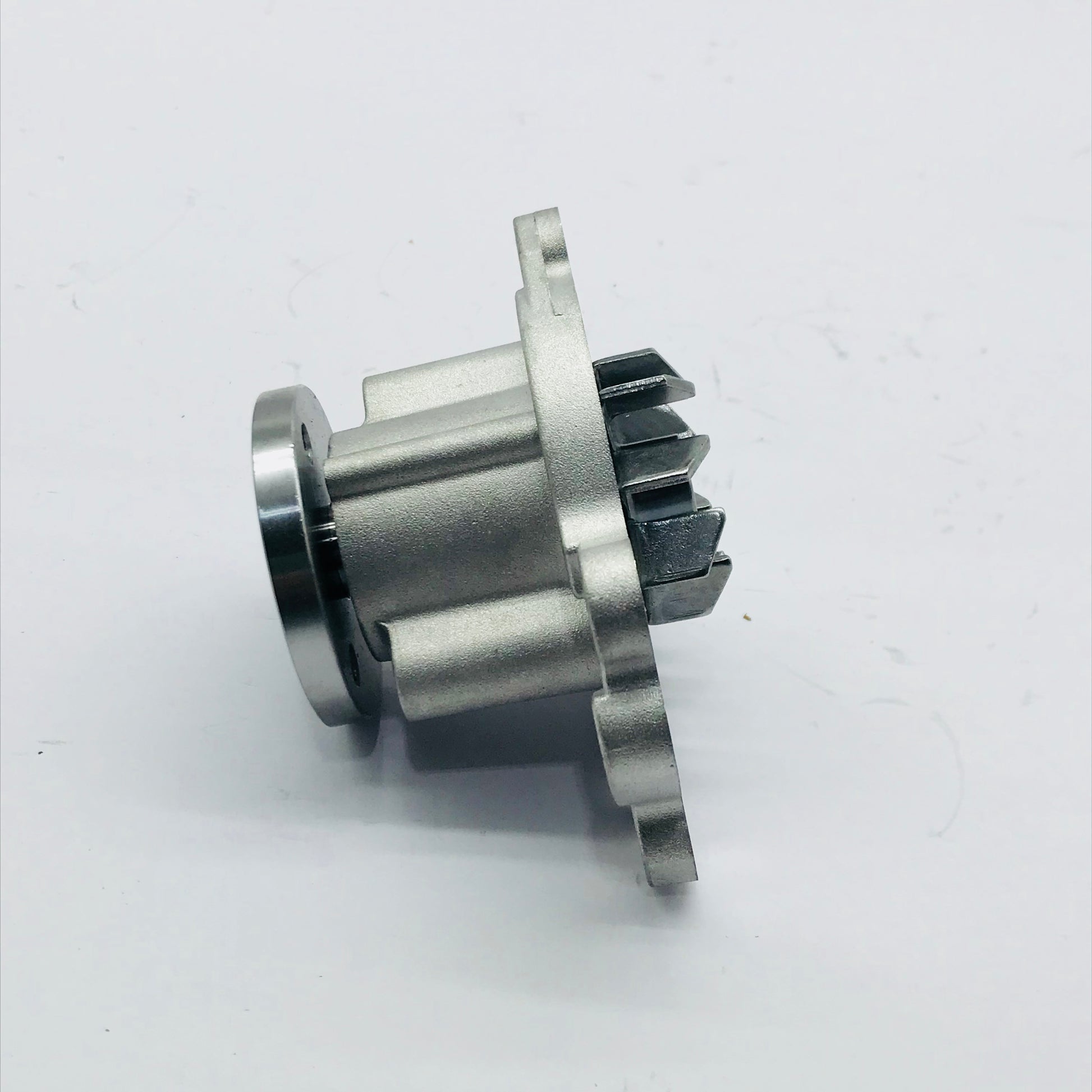 Bomba Agua Nissan 1.6 Tiida Note Versa Hr16 Con Polea