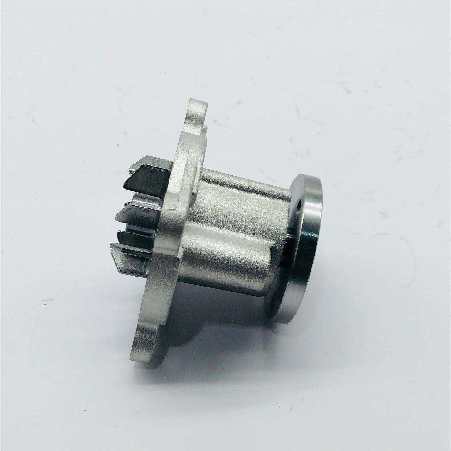 Bomba Agua Nissan 1.6 Tiida Note Versa Hr16 Con Polea