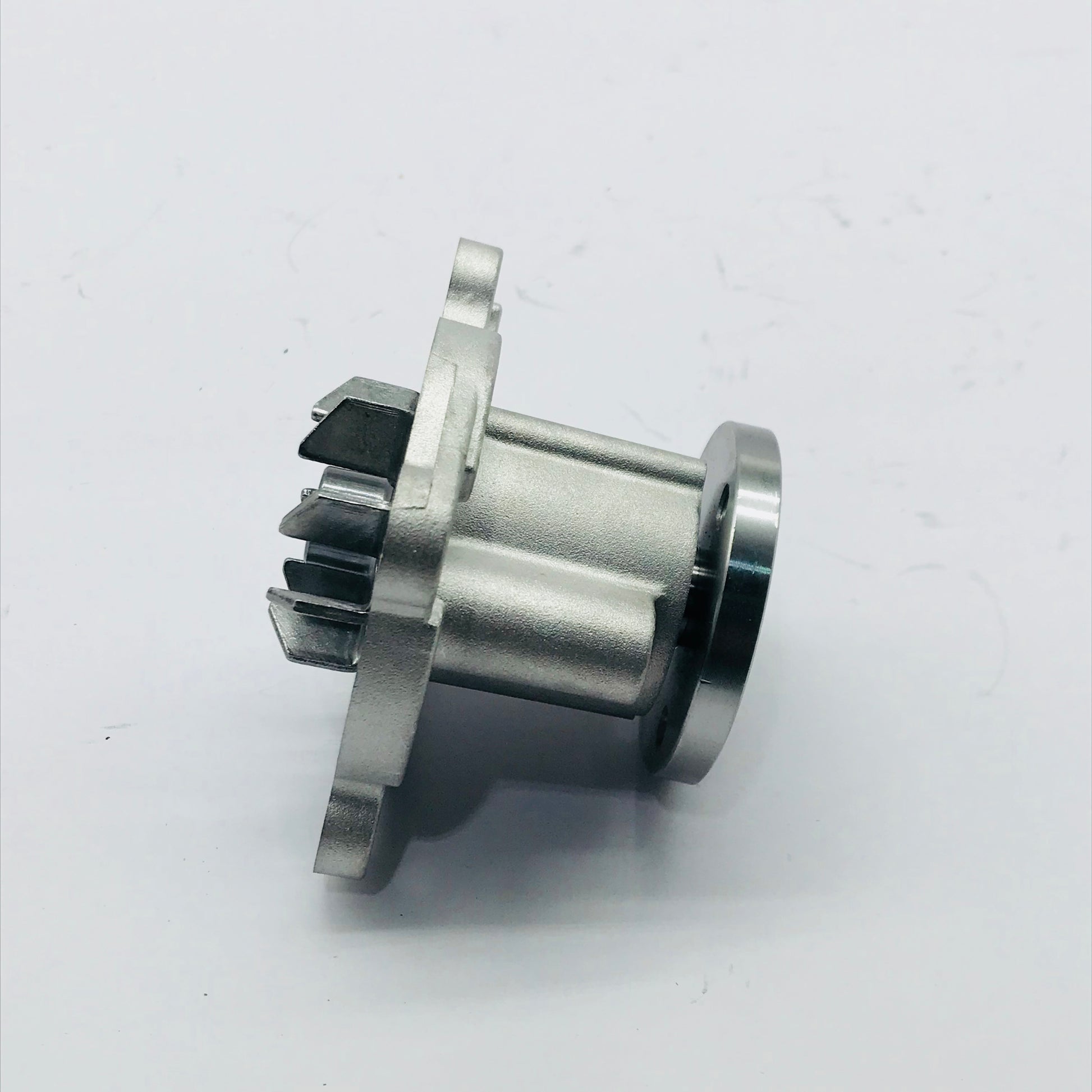 Bomba Agua Nissan 1.6 Tiida Note Versa Hr16 Con Polea