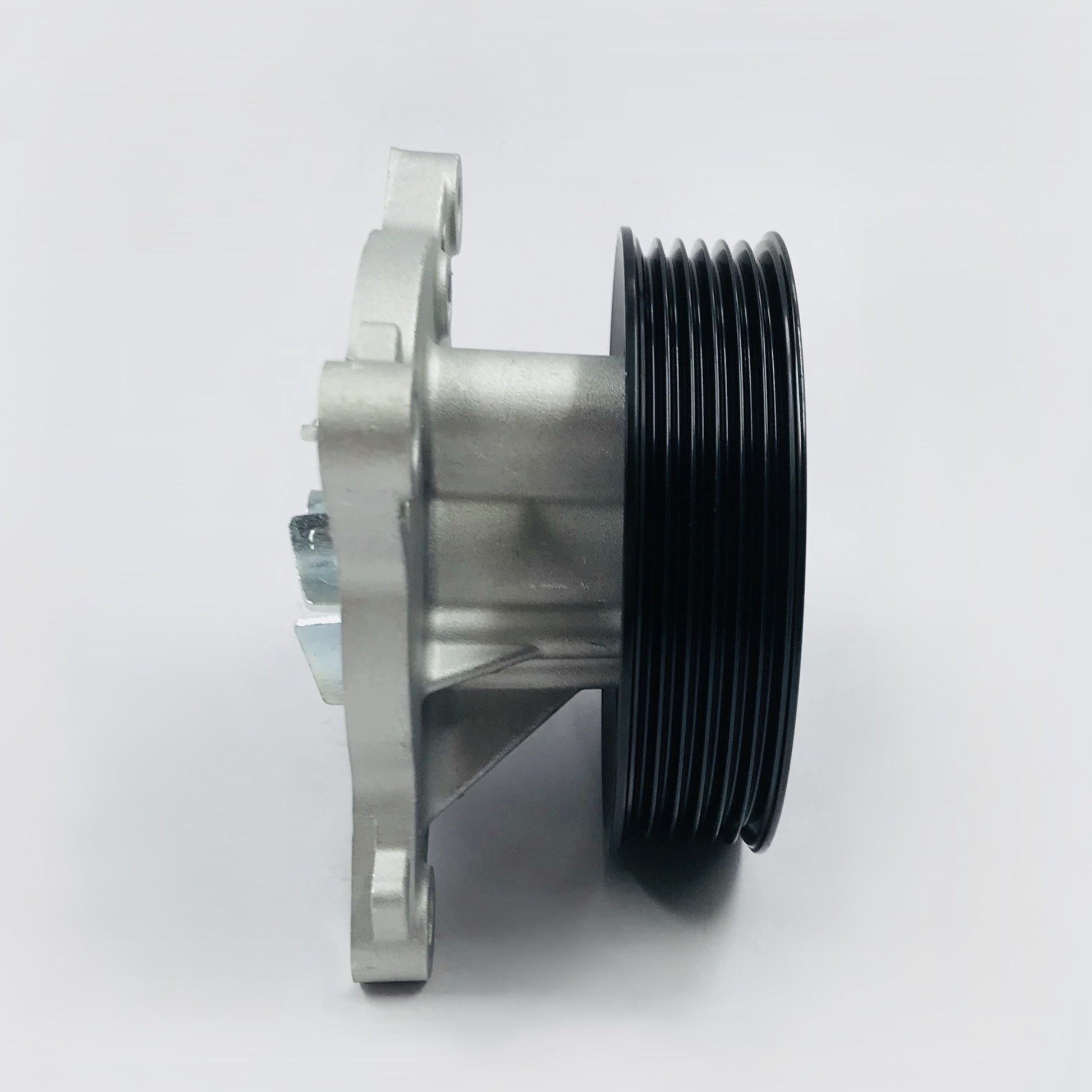 Bomba Agua Nissan 2.5 Xtrail Altima 14-24 Con Polea