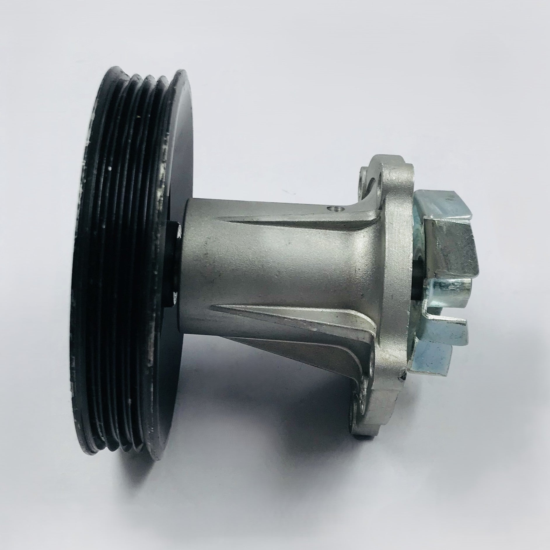 Bomba Agua Chev 1.2 Beat Spark 11-21 Sola Con Polea