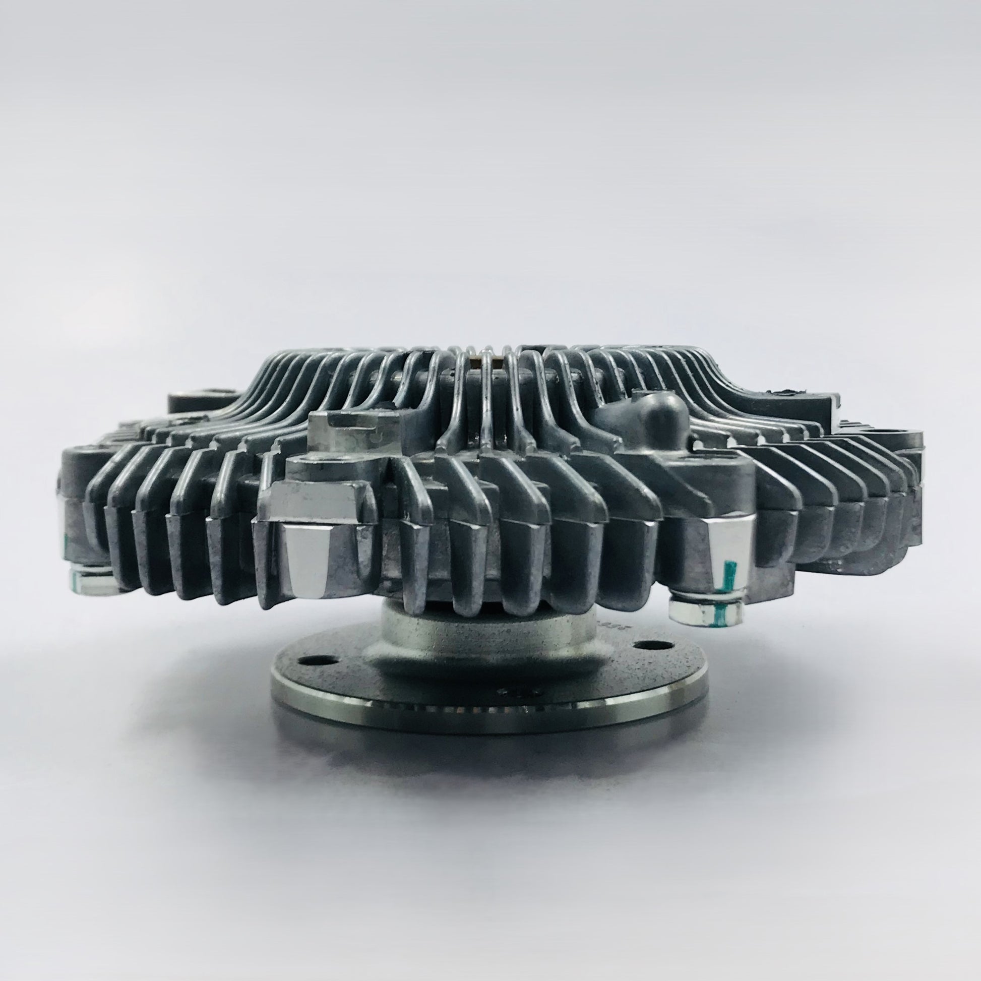 FAN CLUTCH NISSAN 2.4 D21