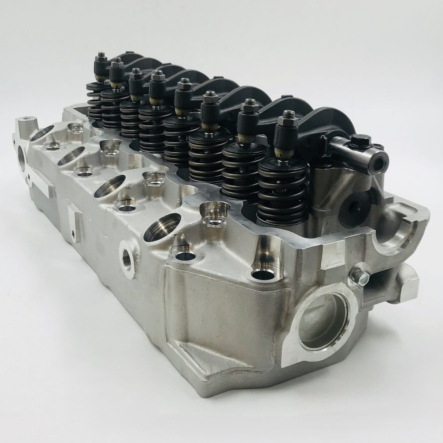 Cabeza De Motor Mitsubishi 2.5 Diesel  Completa