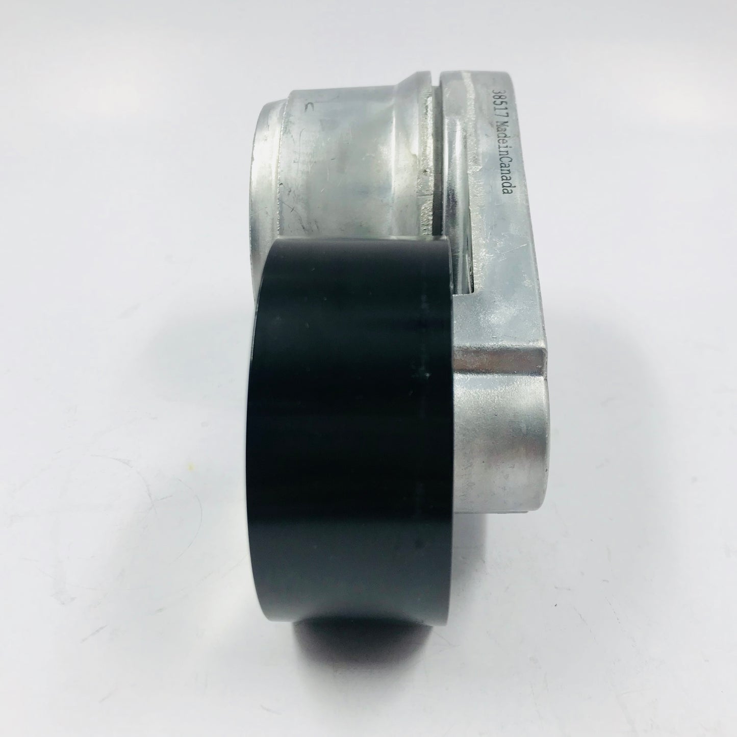 Polea Tensora Nissan 3.0 Urvan Cabstar 08-14