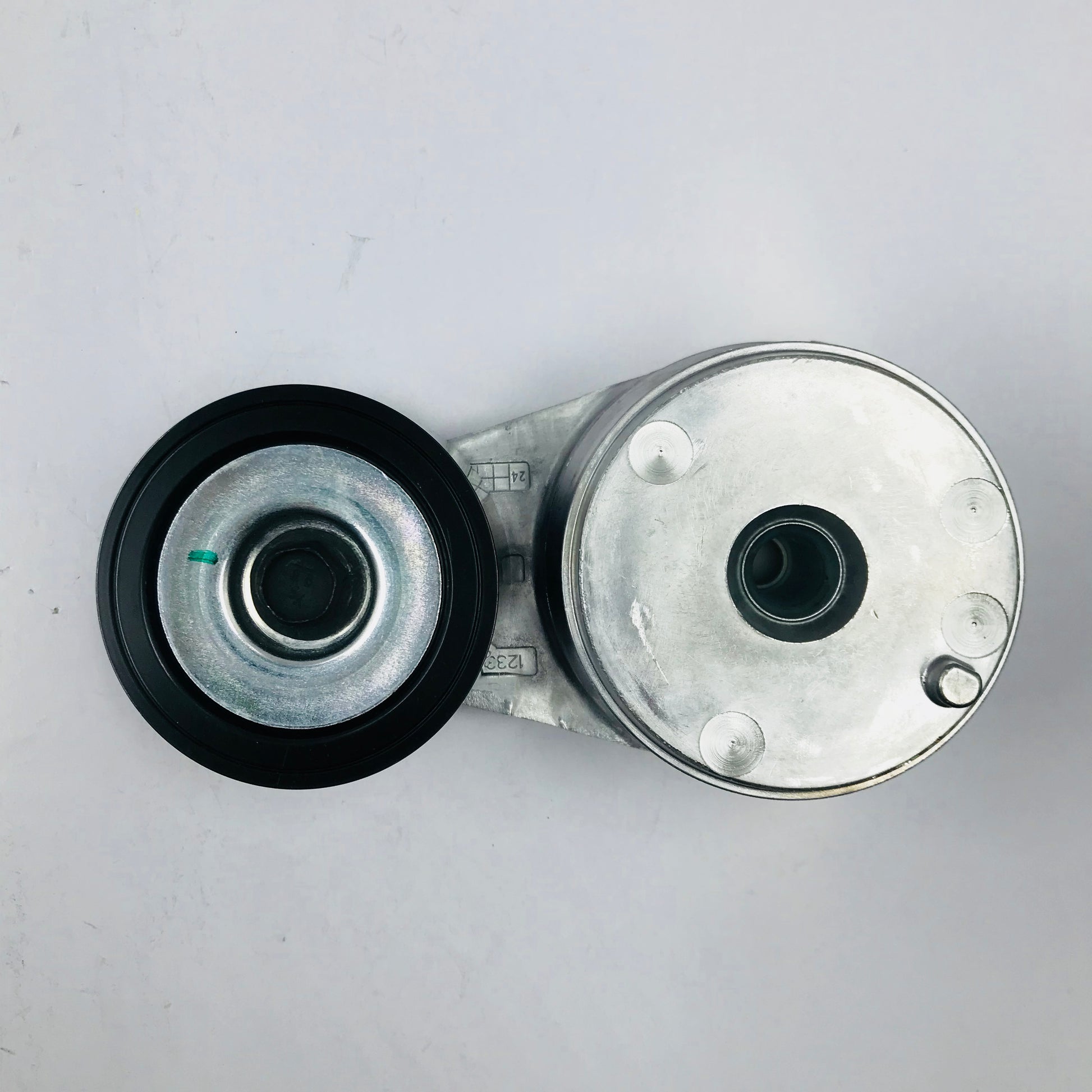 Polea Tensora Nissan 3.0 Urvan Cabstar 08-14