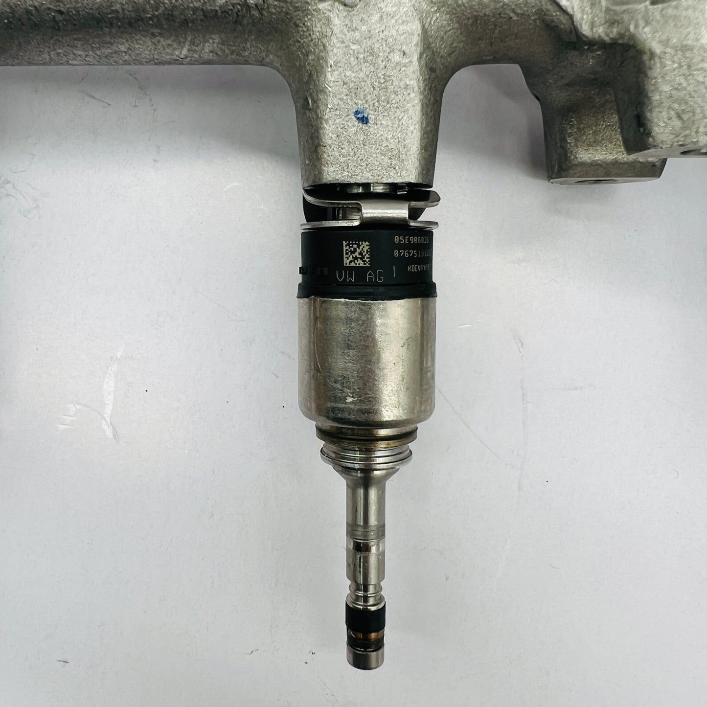 Riel de Inyectores VW 1.4 1.5 Jetta Taos 21-26 Original