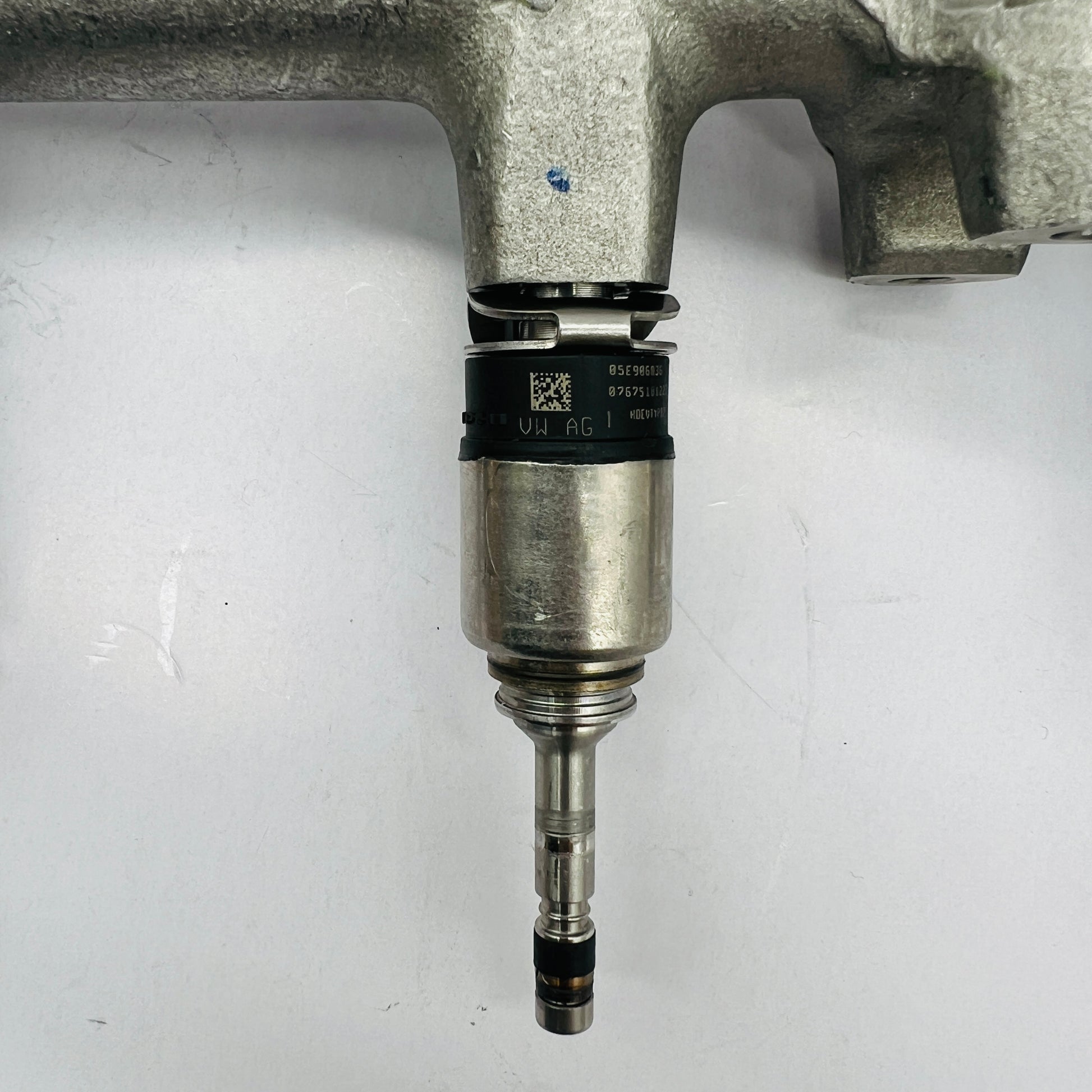 Riel de Inyectores VW 1.4 1.5 Jetta Taos 21-26 Original