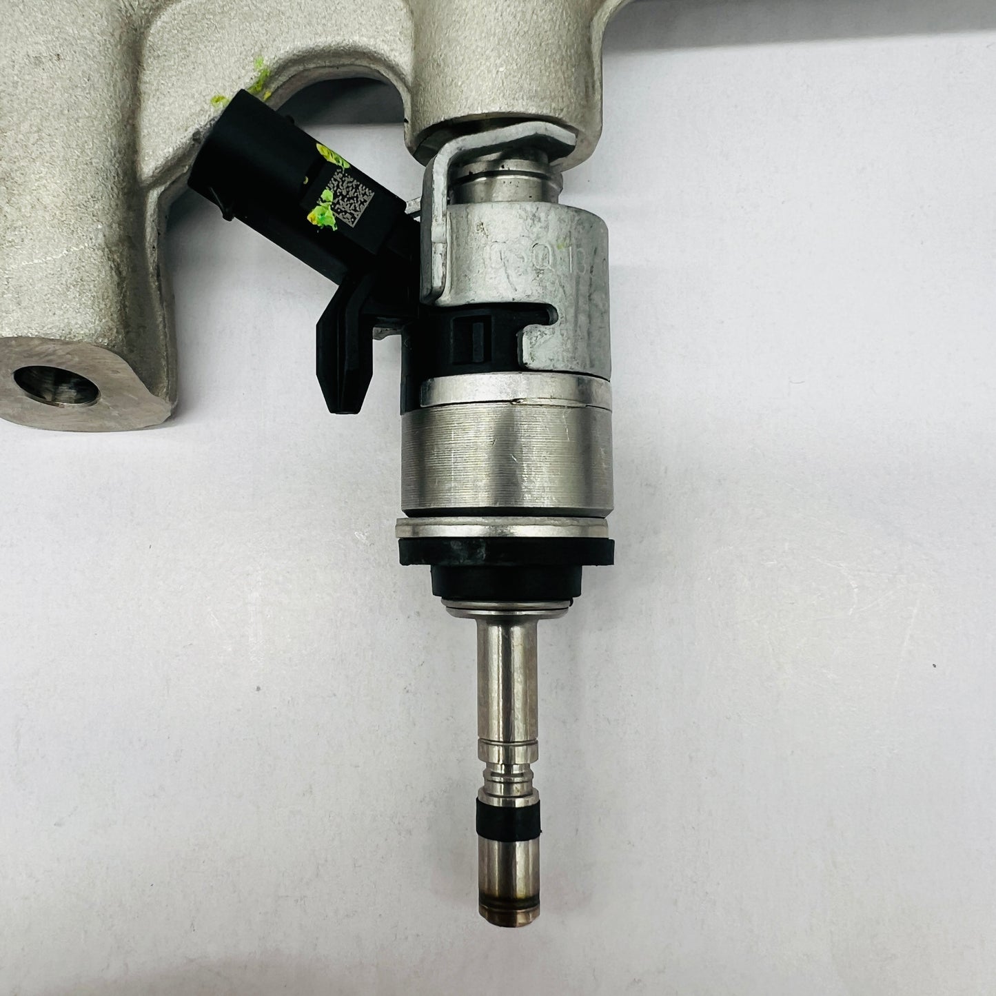 Riel de inyectores VW 2.0 18-25 Original