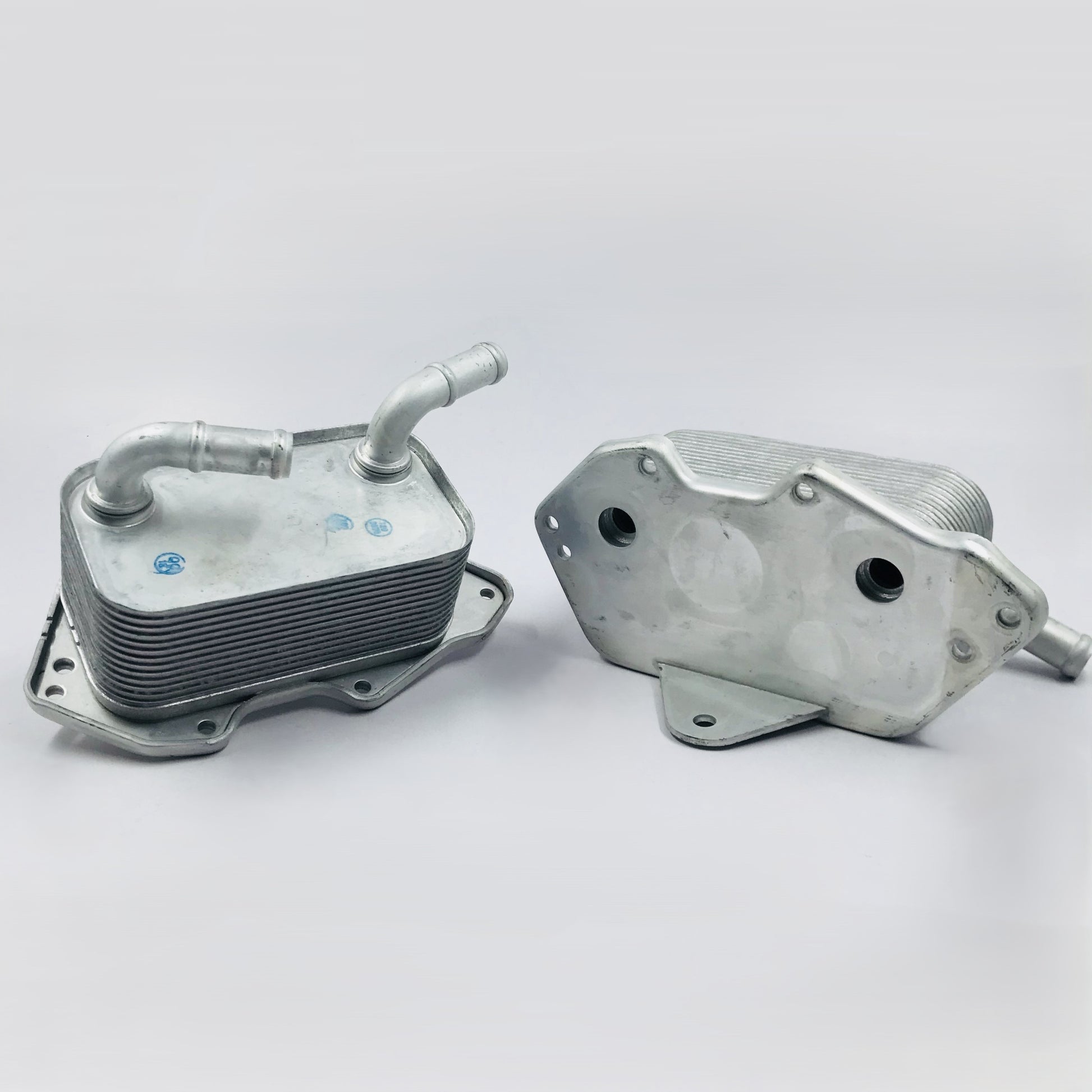 Radiador aceite Audi a5 a6 cuadrado 2tubos