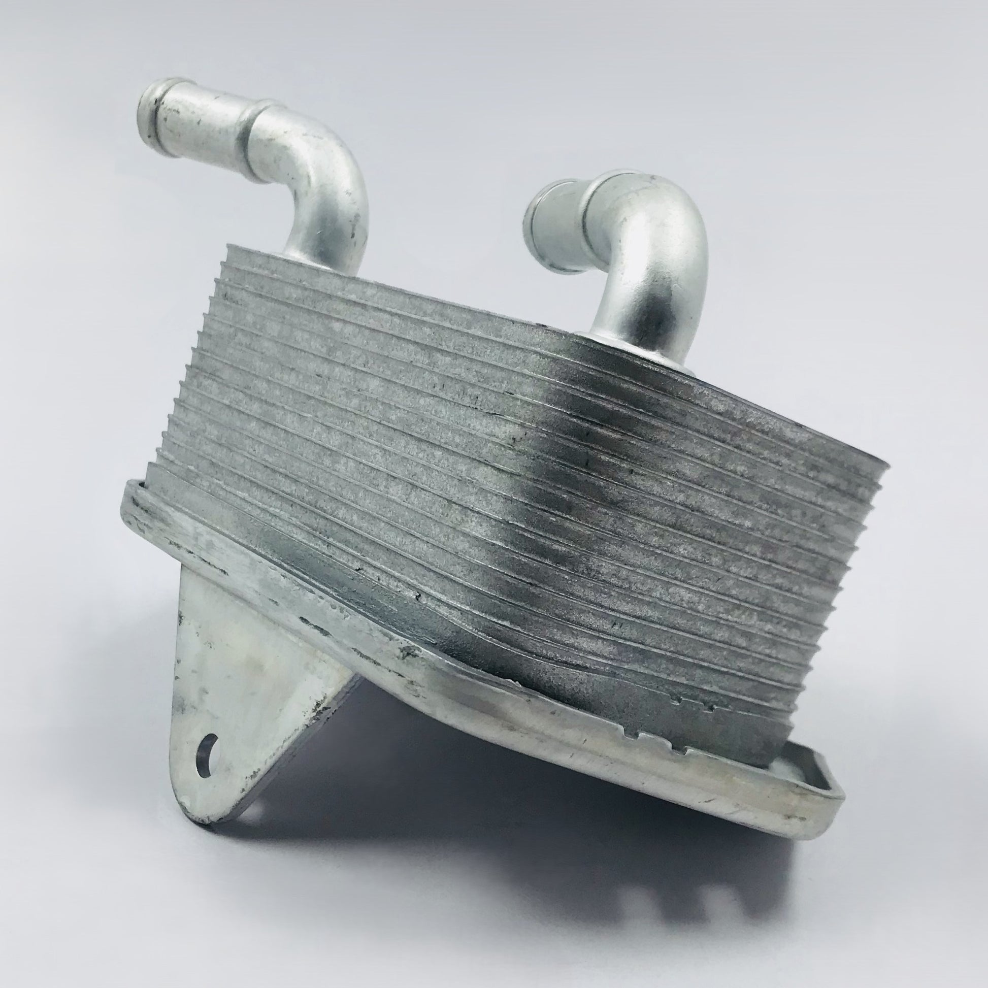 Radiador aceite Audi a5 a6 cuadrado 2tubos