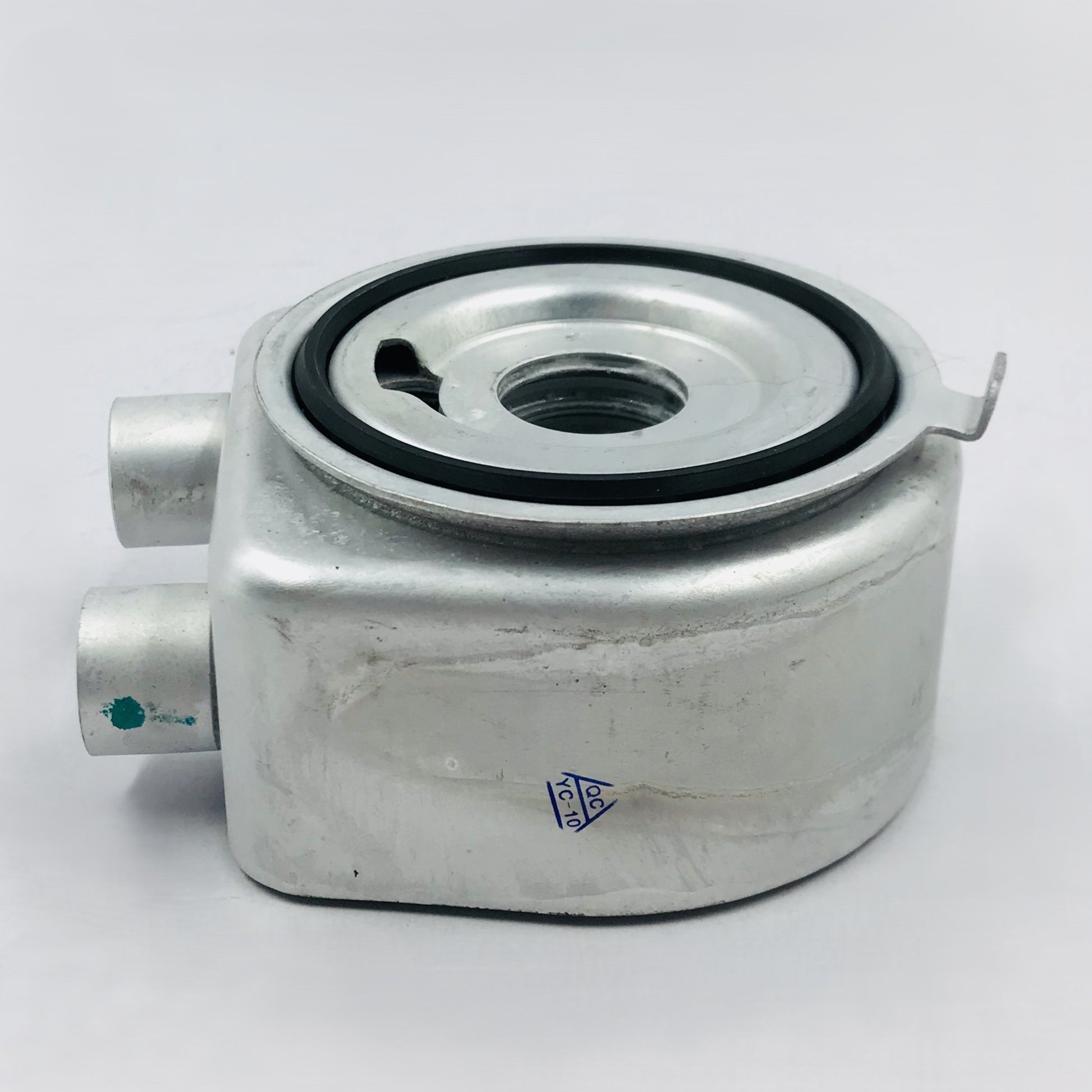 Radiador aceite chev equinox 2tubo hembras redondo