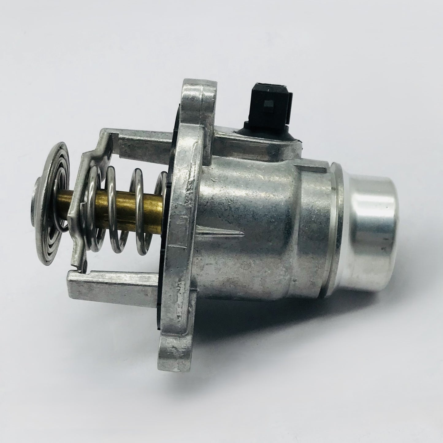 Toma Agua Bmw Redonda 3 Tornillos  Con Termostato