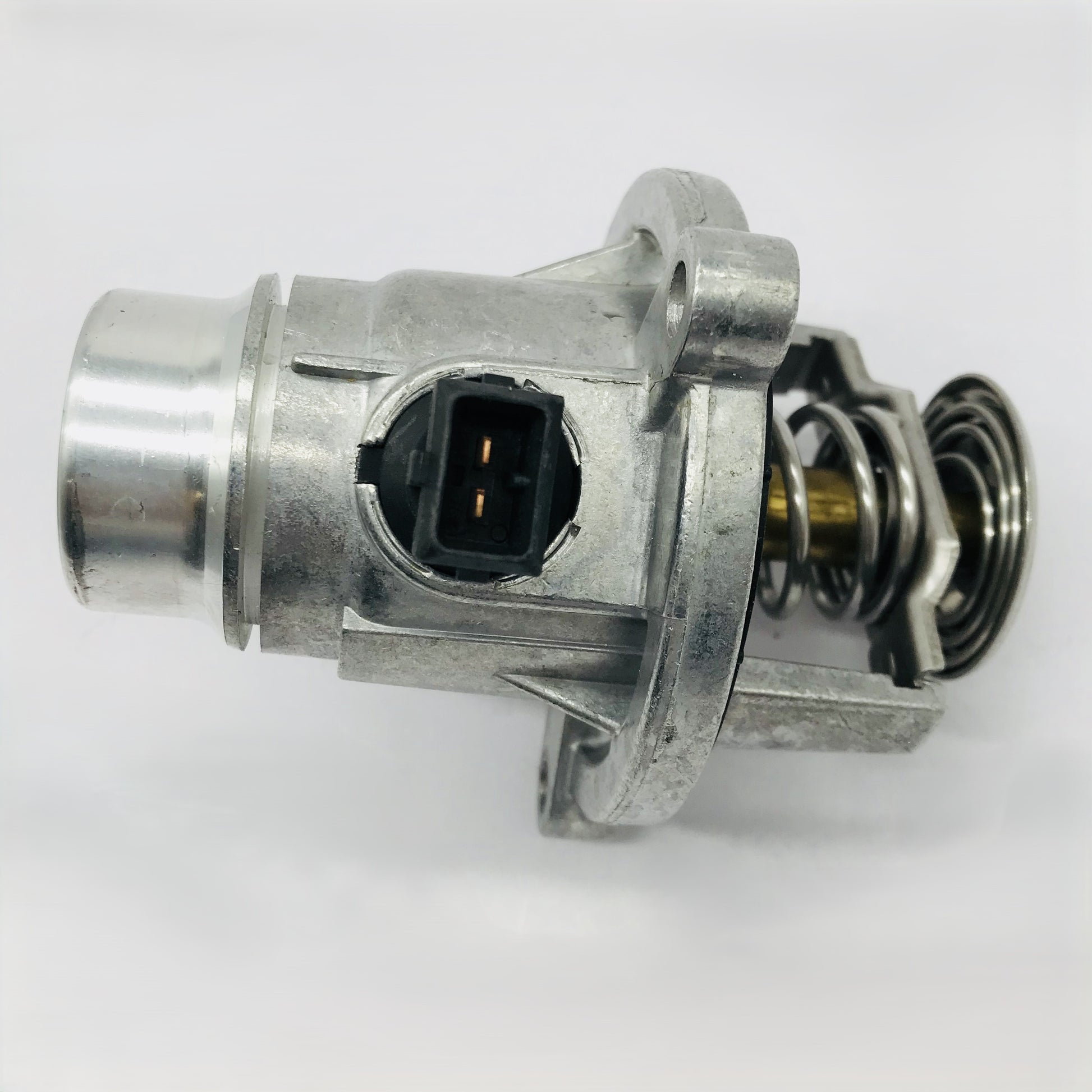 Toma Agua Bmw Redonda 3 Tornillos  Con Termostato