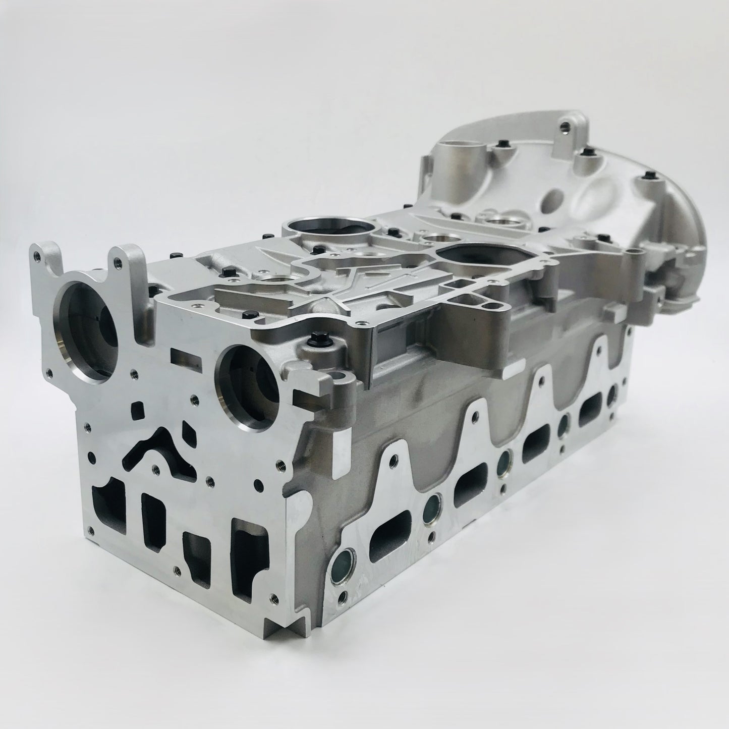 Cabeza De Motor Nissan 1.6 Platina Clio Con Cubierta Sola