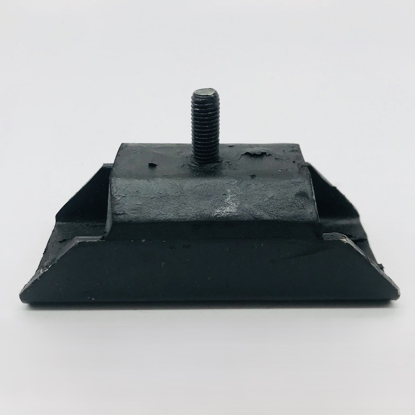 Soporte T Chev 5.0 5.7 C1500 Suburban 92-95 Tras