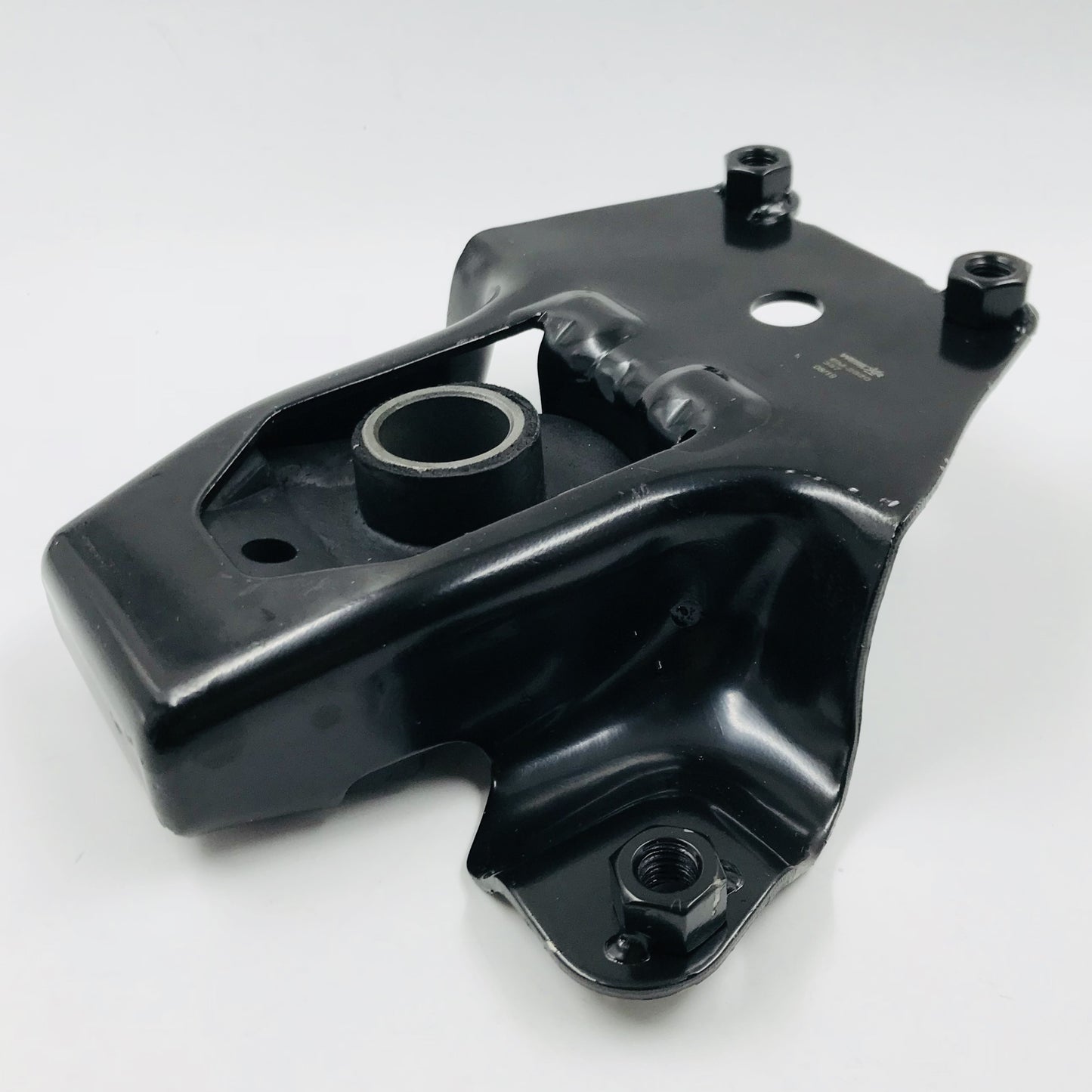 Soporte T Chev Cavalier 2.2 2.3 2.4 Cavalier Sunfire 95-02 Izq