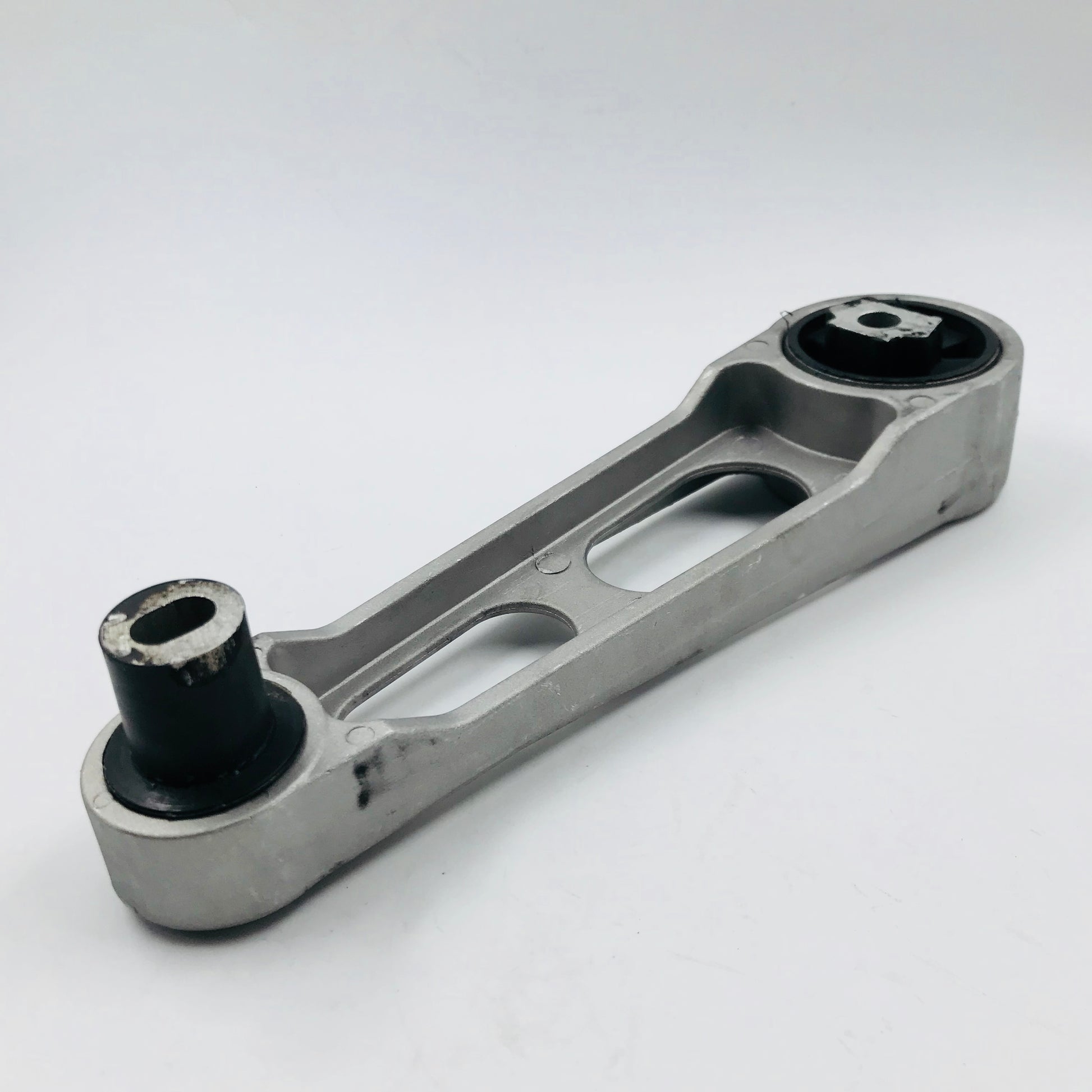 Soporte M Chrysler 2.4 Neon Pt Cruiser 03-09 Front Torsion