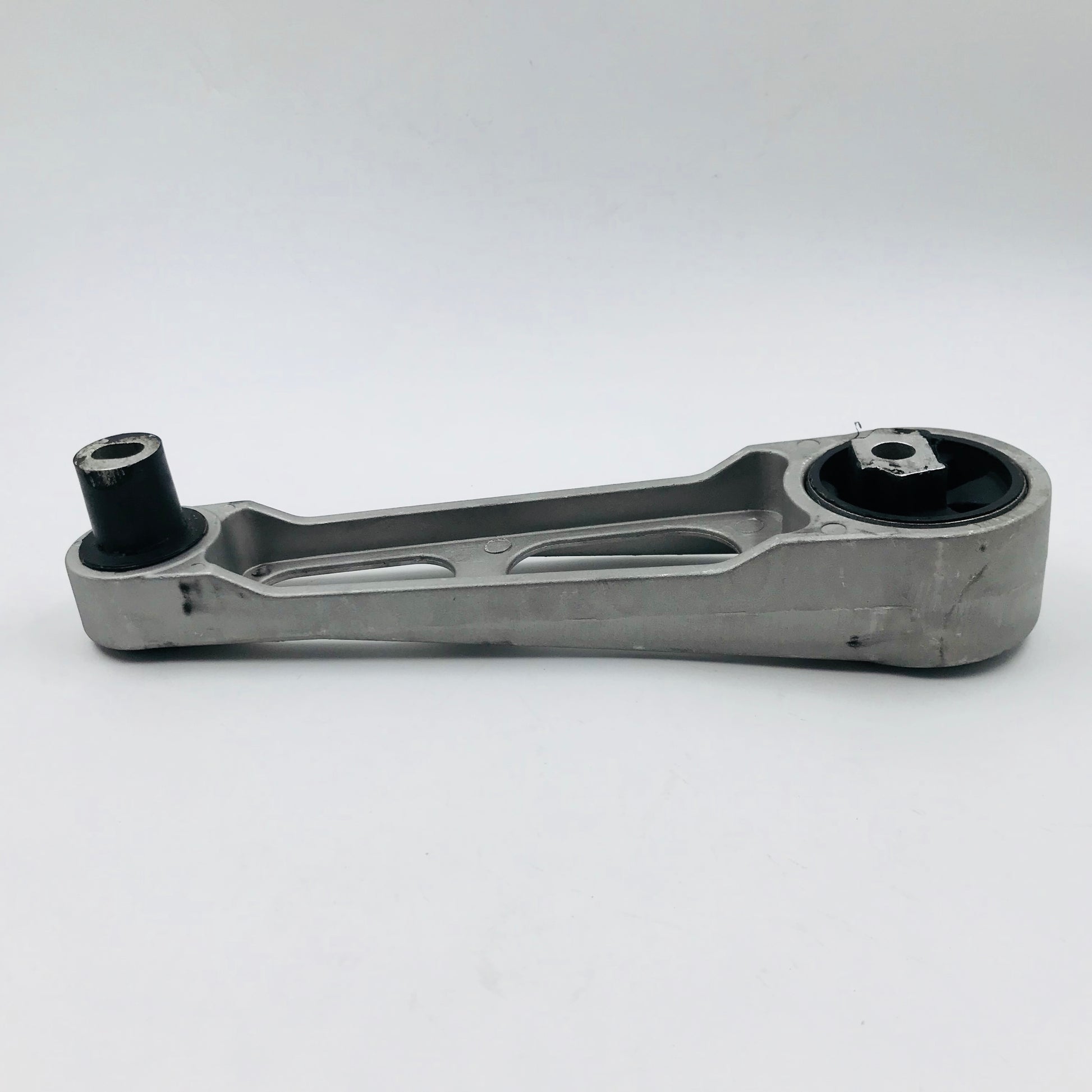 Soporte M Chrysler 2.4 Neon Pt Cruiser 03-09 Front Torsion