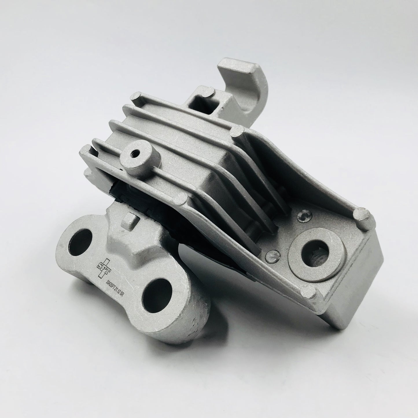 Soporte T Chev 1.5 Cavalier 18-22 STD Izq