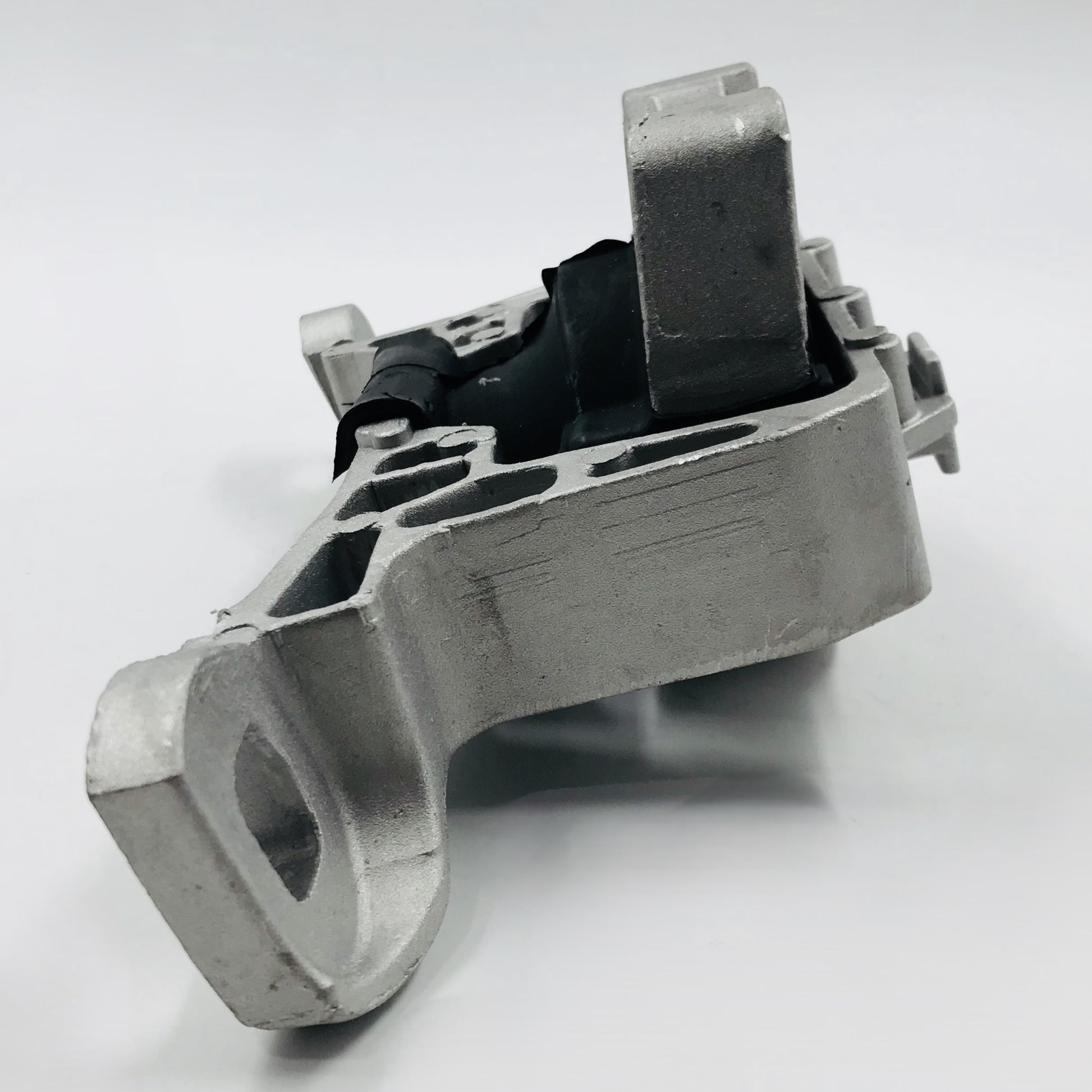 Soporte M Mazda 2.0 3 04-10 Der