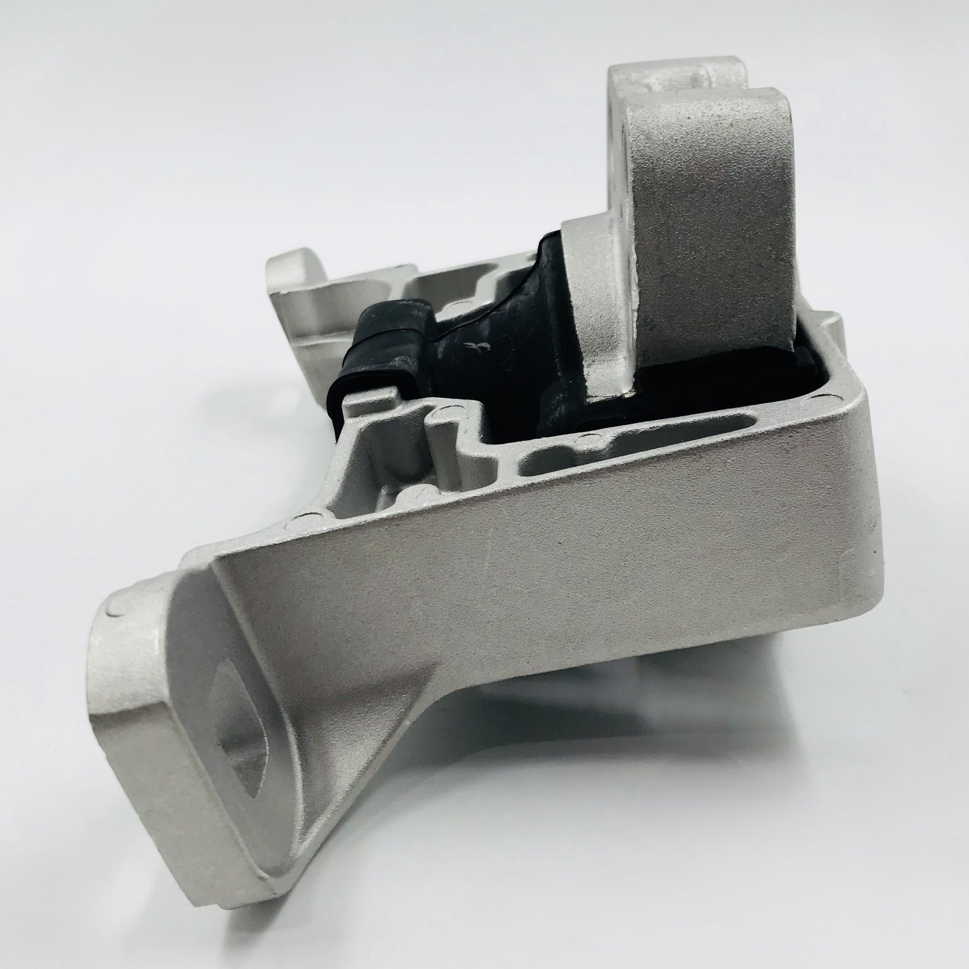 Soporte M Mazda 2.3 3 Y 5 04-10 Der