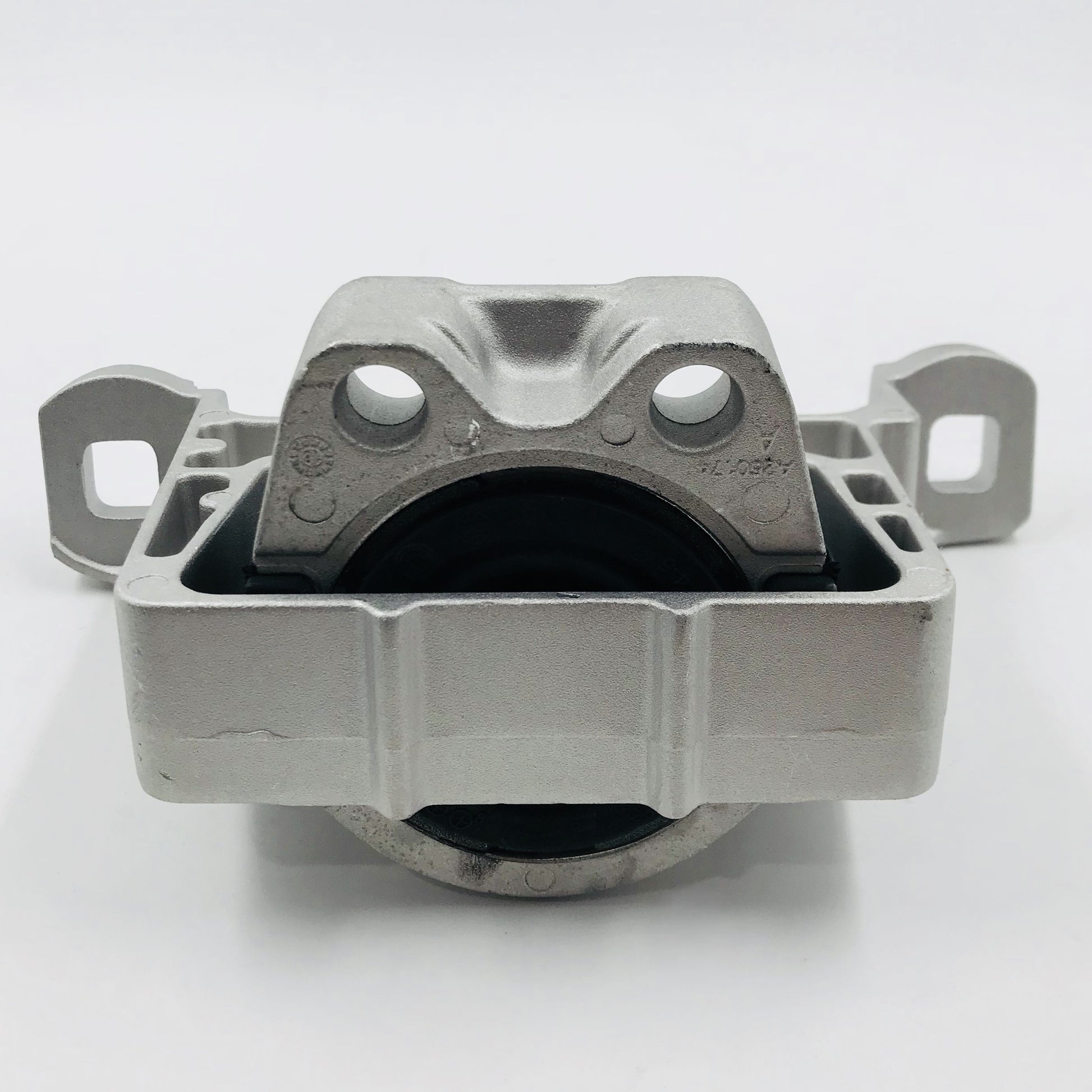 Soporte M Mazda 2.3 3 Y 5 04-10 Der