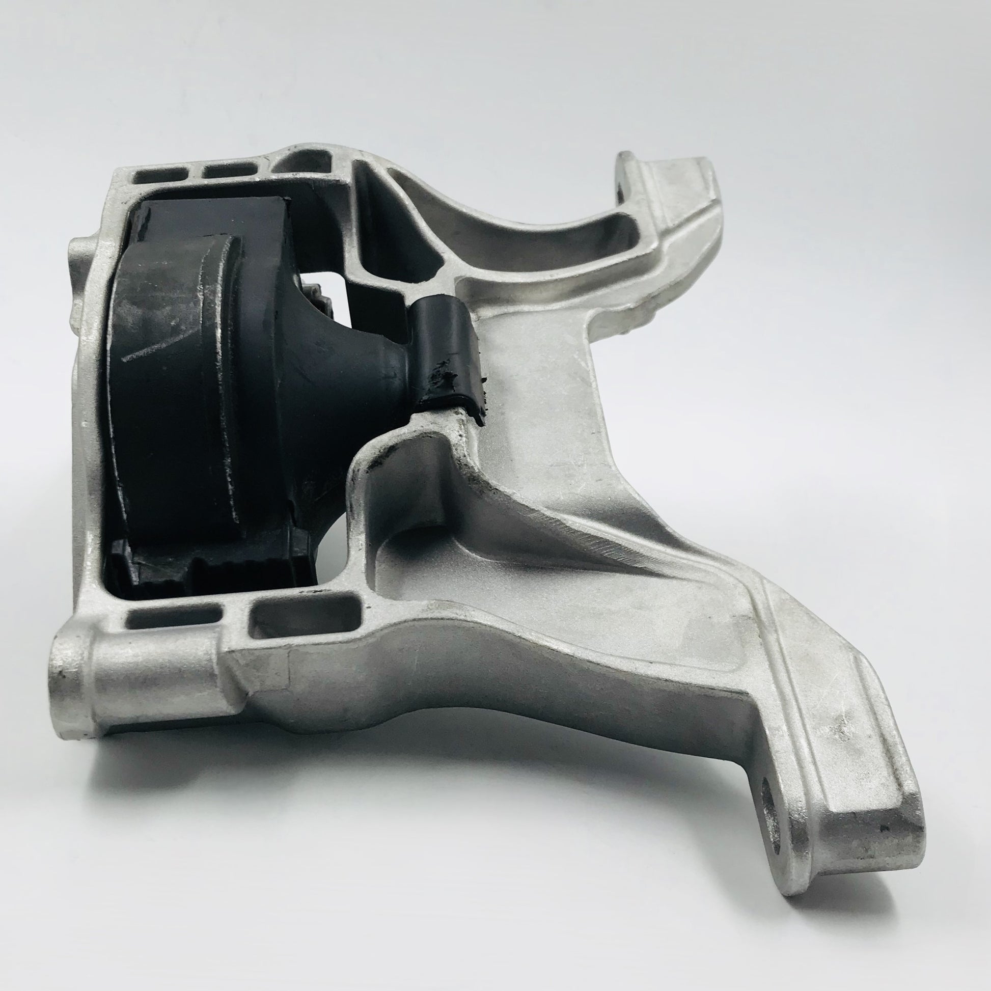 Soporte M Mazda 2.0 2.5 Cx-30 Mazda 3 19-25 Der Original