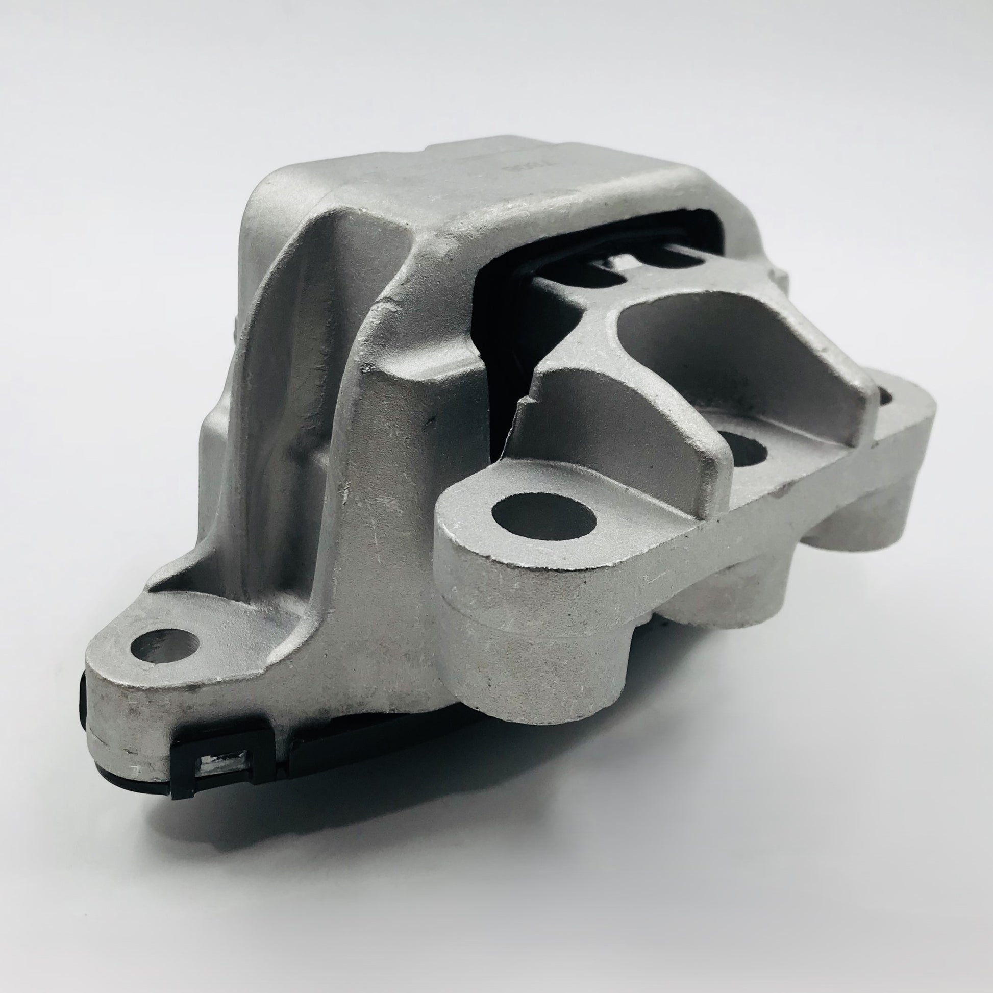 Soporte M Chev 1.5 1.8 Trax Encore 13-22 Der