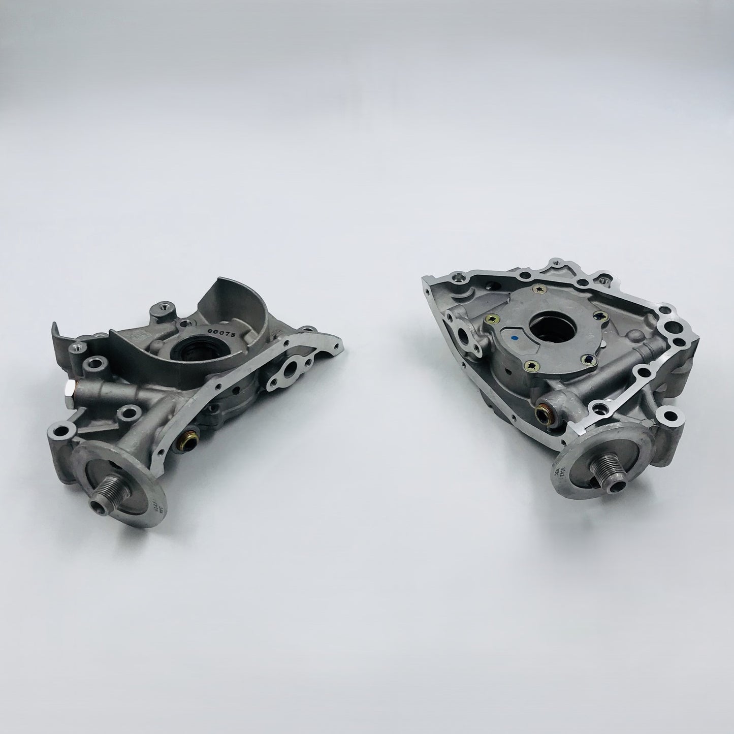 Bomba Aceite Mits 1.5 1.6 80-92 Con Base Filtro