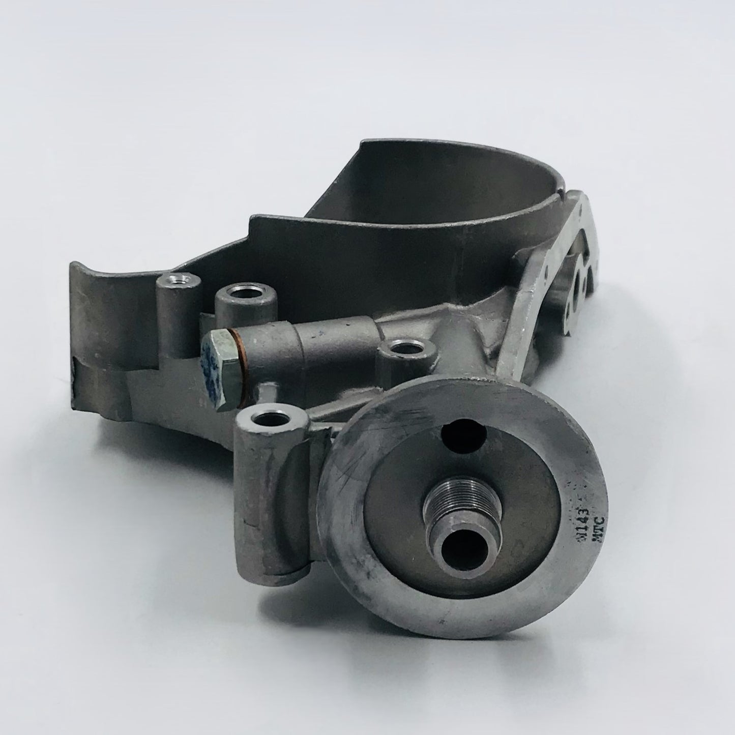 Bomba Aceite Mits 1.5 1.6 80-92 Con Base Filtro