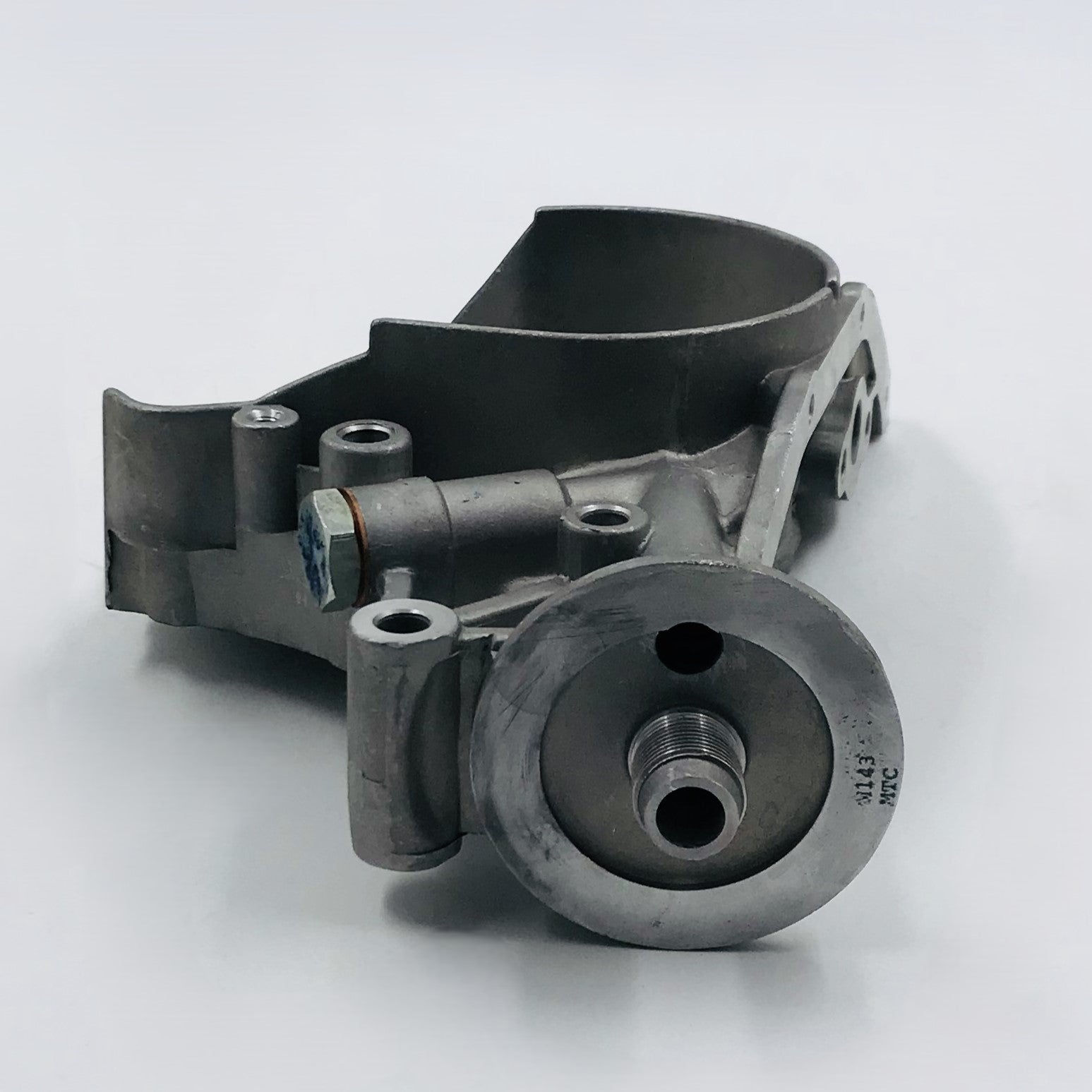 Bomba Aceite Mits 1.5 1.6 80-92 Con Base Filtro