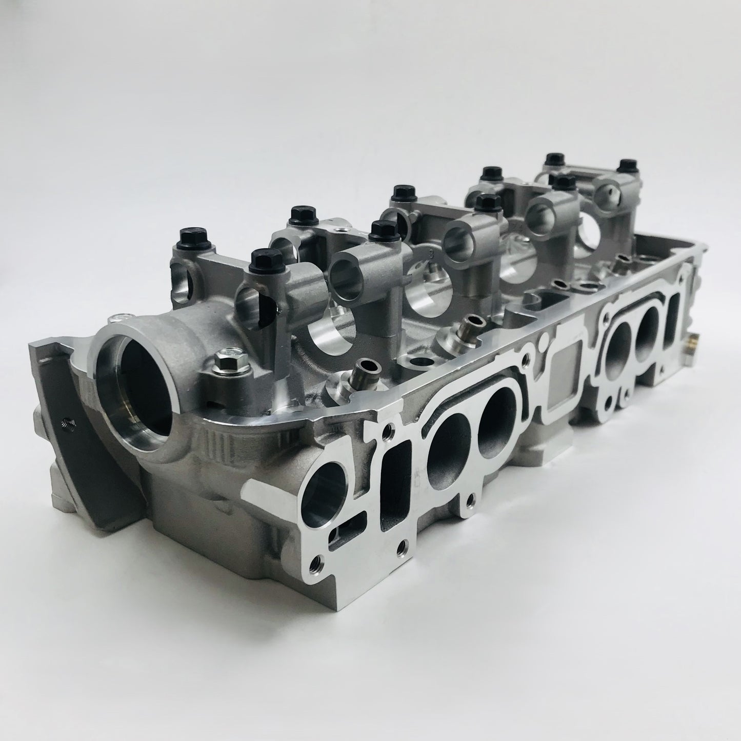 Cabeza De Motor Mitsubishi 2.5 Diesel  Sola