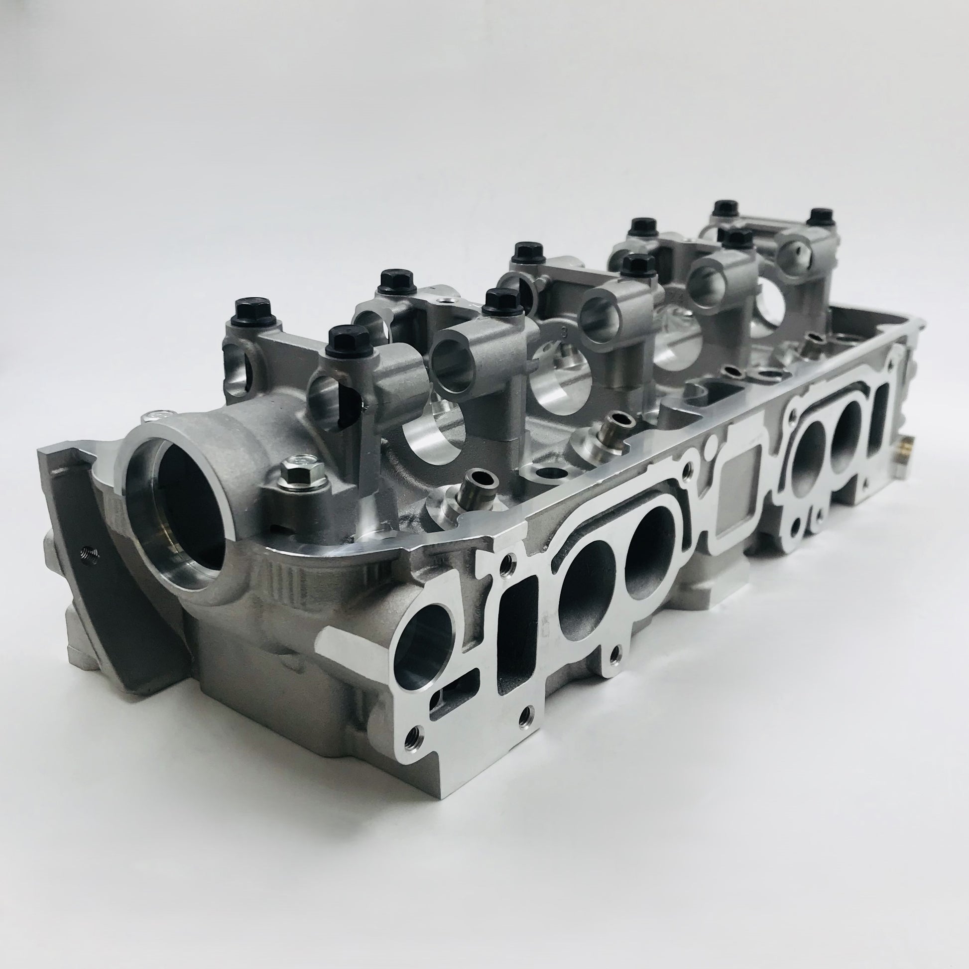 Cabeza De Motor Mitsubishi 2.5 Diesel  Sola